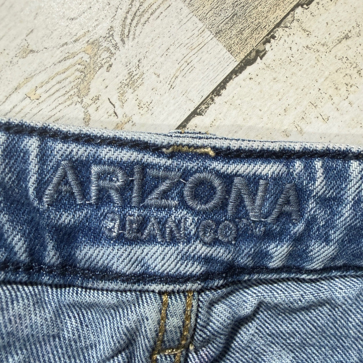 Arizona Jean Co Denim Shorts Women 0 Blue Distressed Hi-Rise Festival EUC3