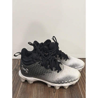 Under Armour Spotlight Cleats Boys 1Y Black White Football Mid Top1