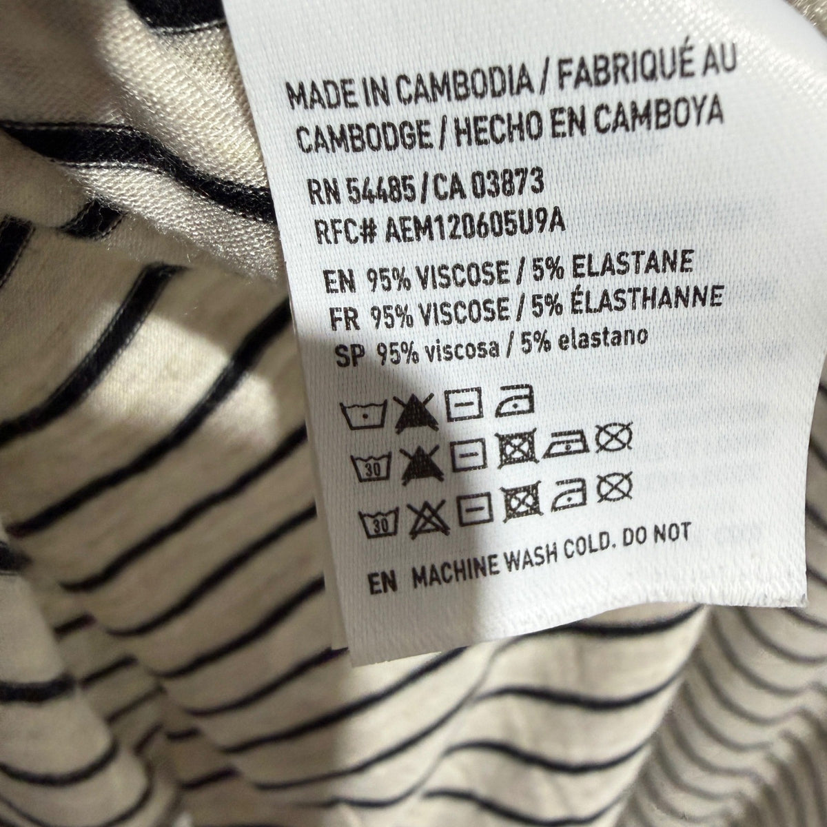 American Eagle Soft & Sexy Top Women Medium Cream Black Striped V-Neck EUC4