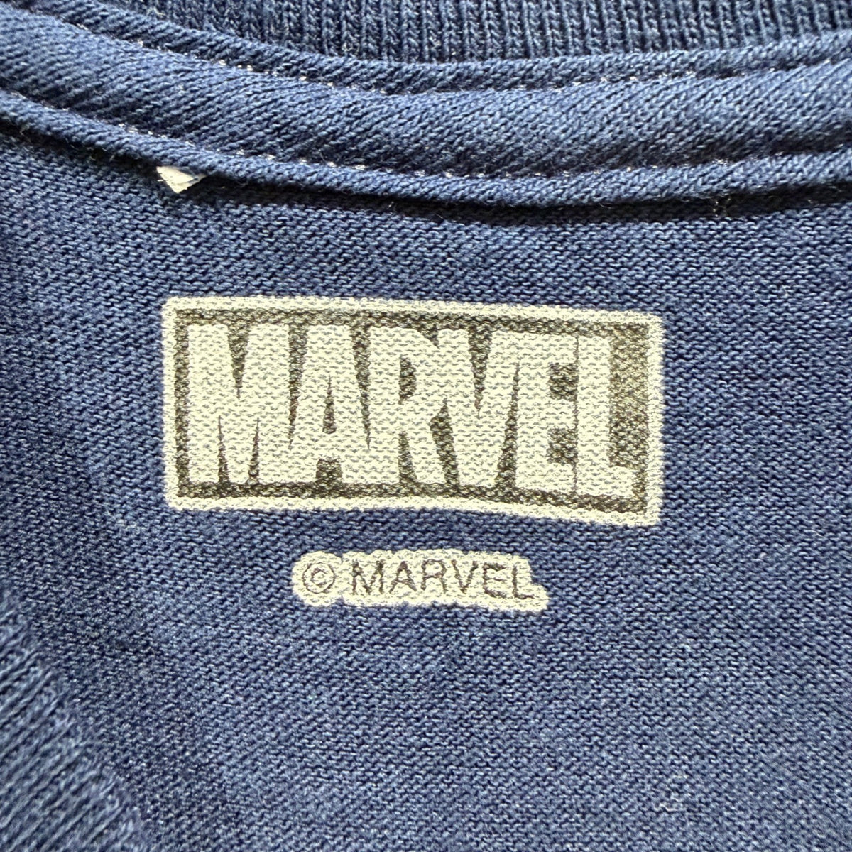 Marvel Graphic T-Shirt Boys Small Navy Blue Avengers Superhero Comic GUC2