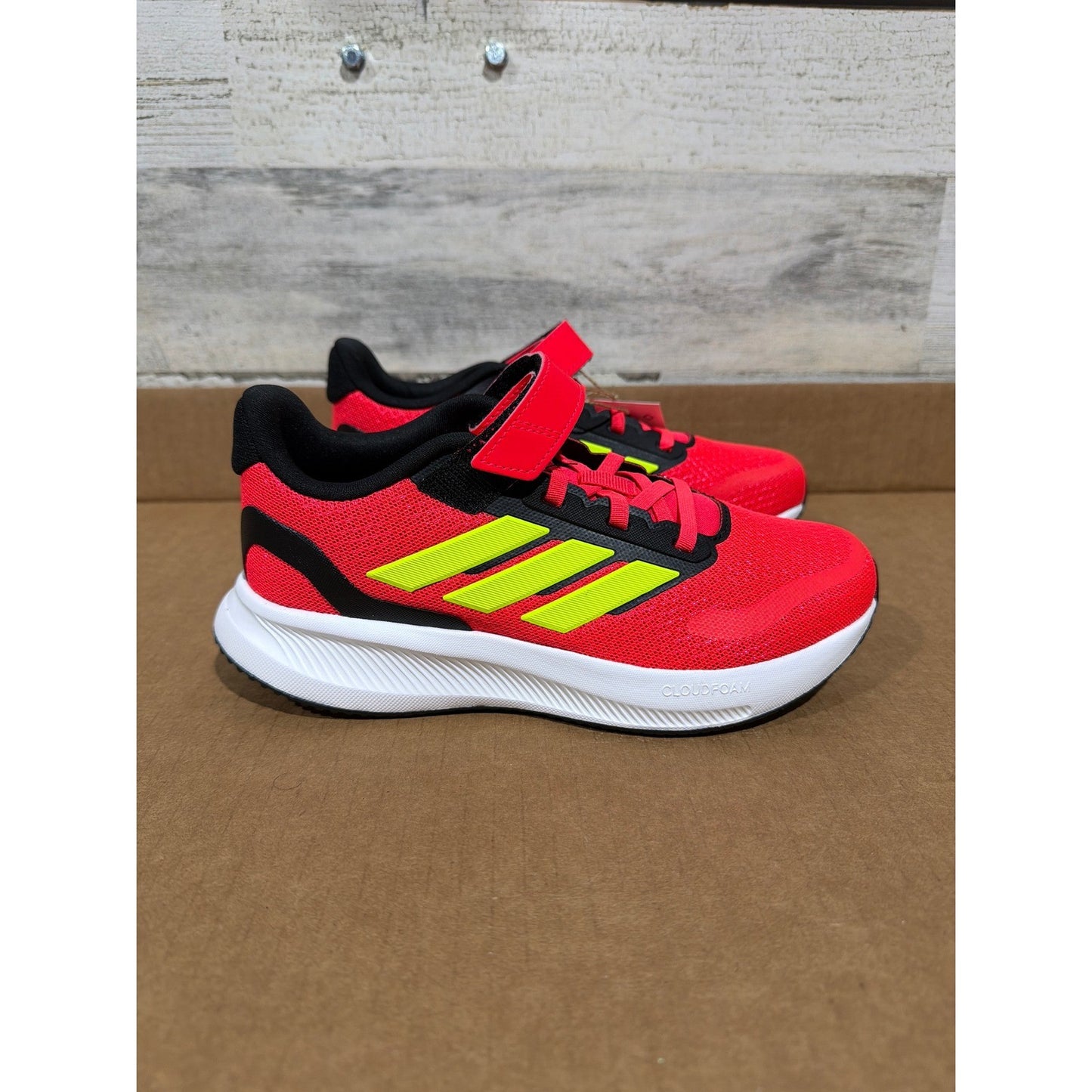 Adidas Runfalcon 3.0 Sneakers Kids Size 2 Youth Coral Neon Yellow Sporty NWT3