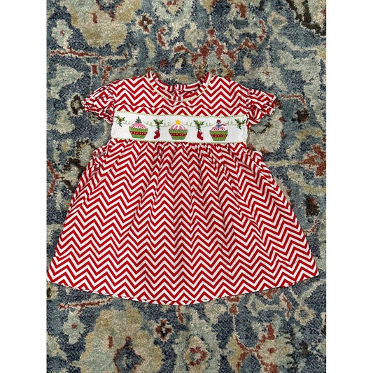 Beaux et Belles Smocked Top Girls Size 4 Red White Chevron Christmas EUC0