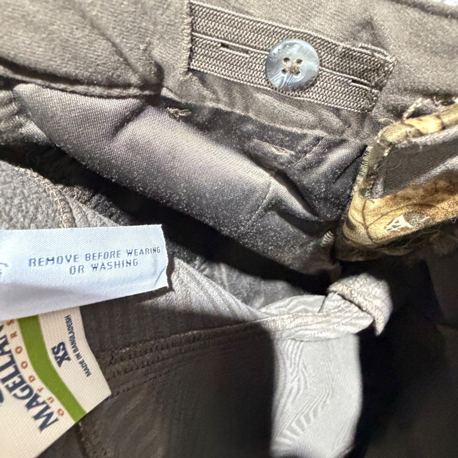 Magellan Waterproof Pants Boys XS Camo Realtree Edge Cargo Hunting Outdoors EUC7