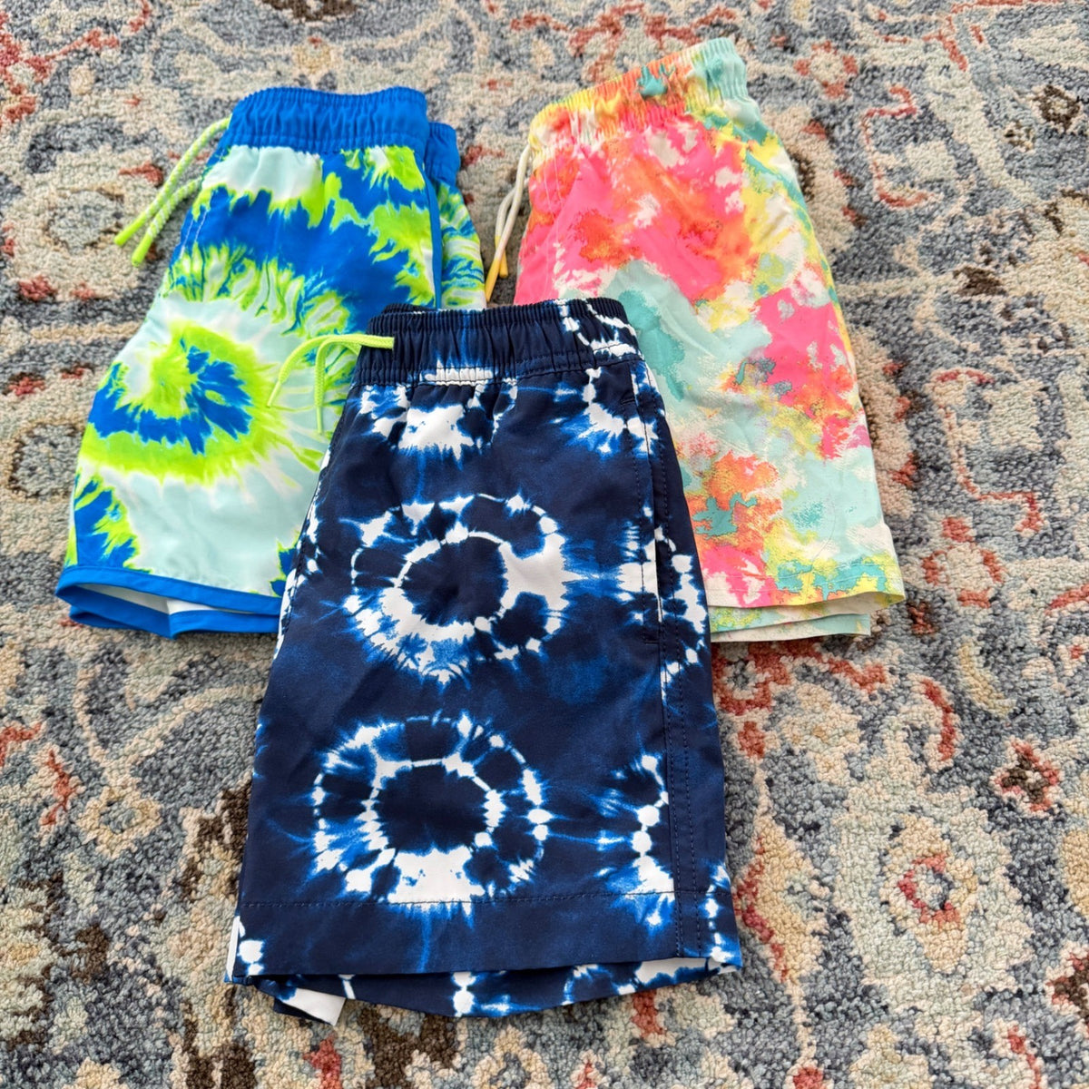 Crewcuts Cat & Jack Boys 5T Tie Dye Swim Trunks Surf Summer EUC0