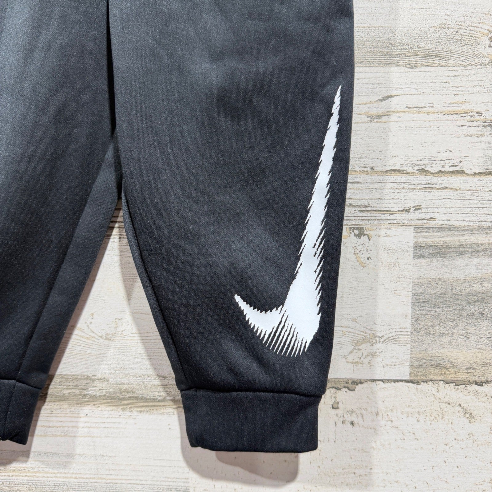 Nike Joggers Boys 3T Black Therma-FIT Graphic Swoosh Athletic EUC1