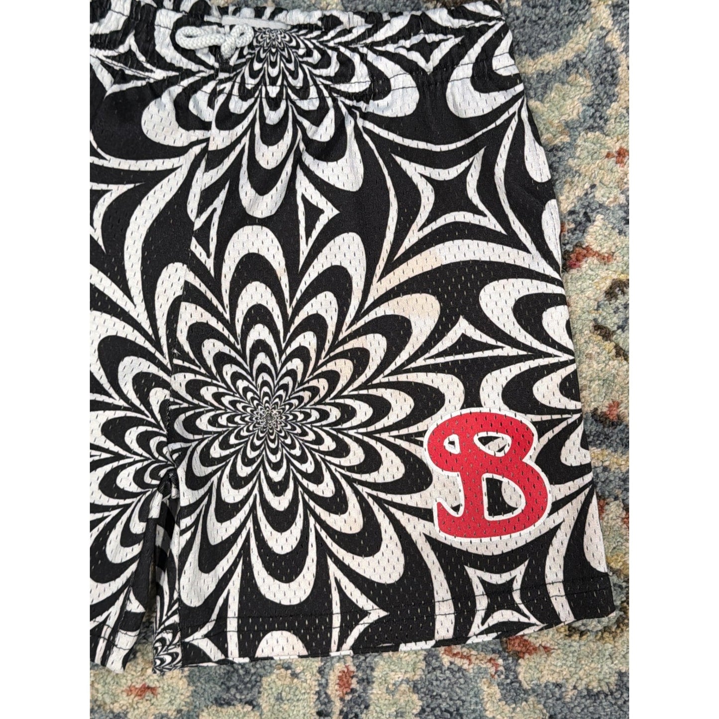 BKTSQD Basketball Shorts Kids XL Black White Psychedelic Mesh Sport *Flawed1