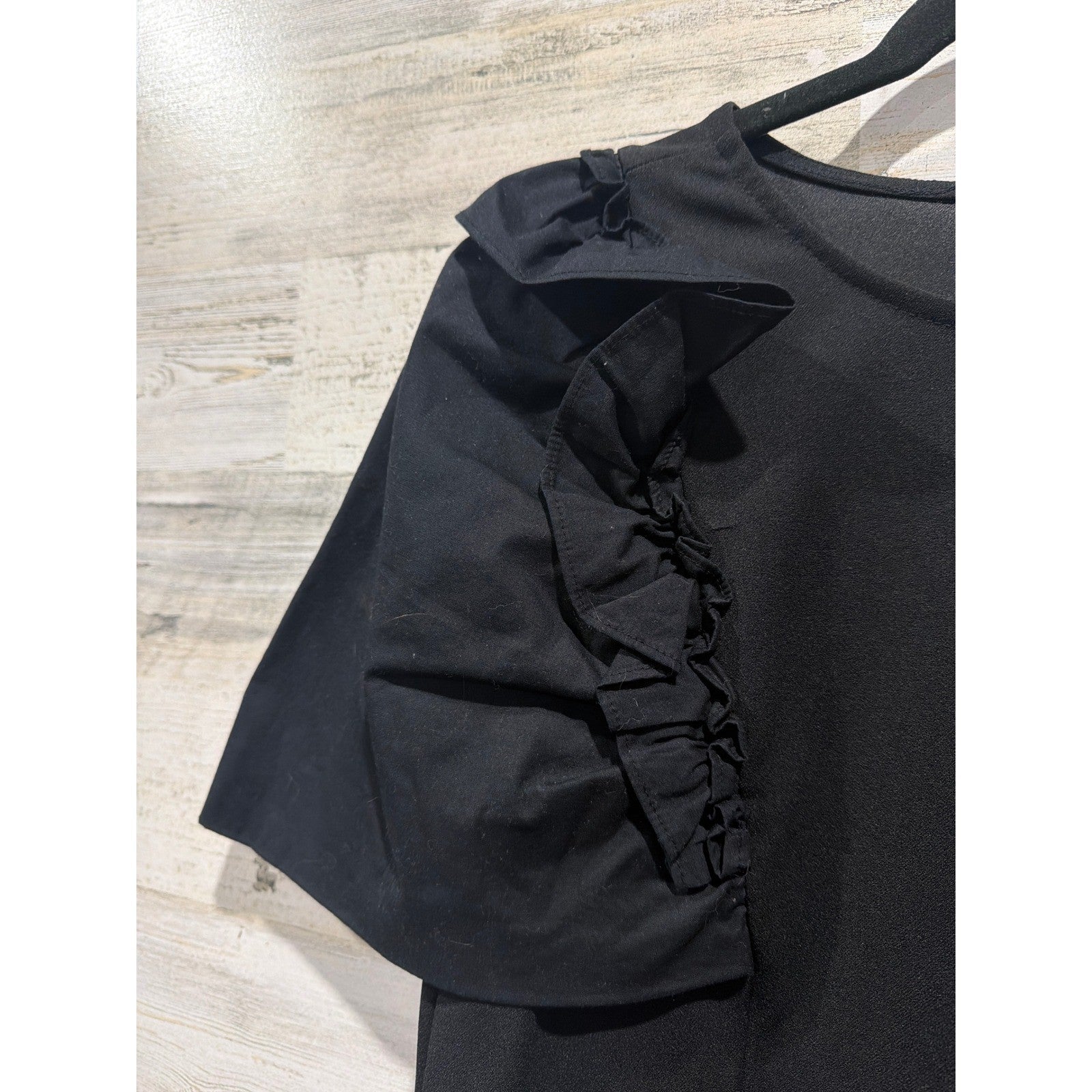 Gaudie Mini Dress Women Size Medium Black Ruffle Flutter Sleeve Shift EUC2