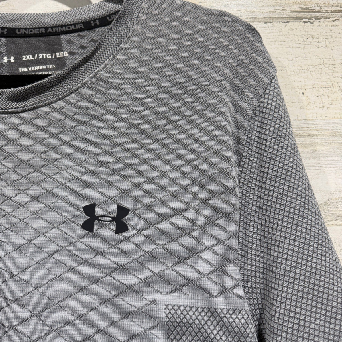 Under Armour Vanish Tee Shirt Mens 2XL Grey Diamond Pattern Seamless Activewear1