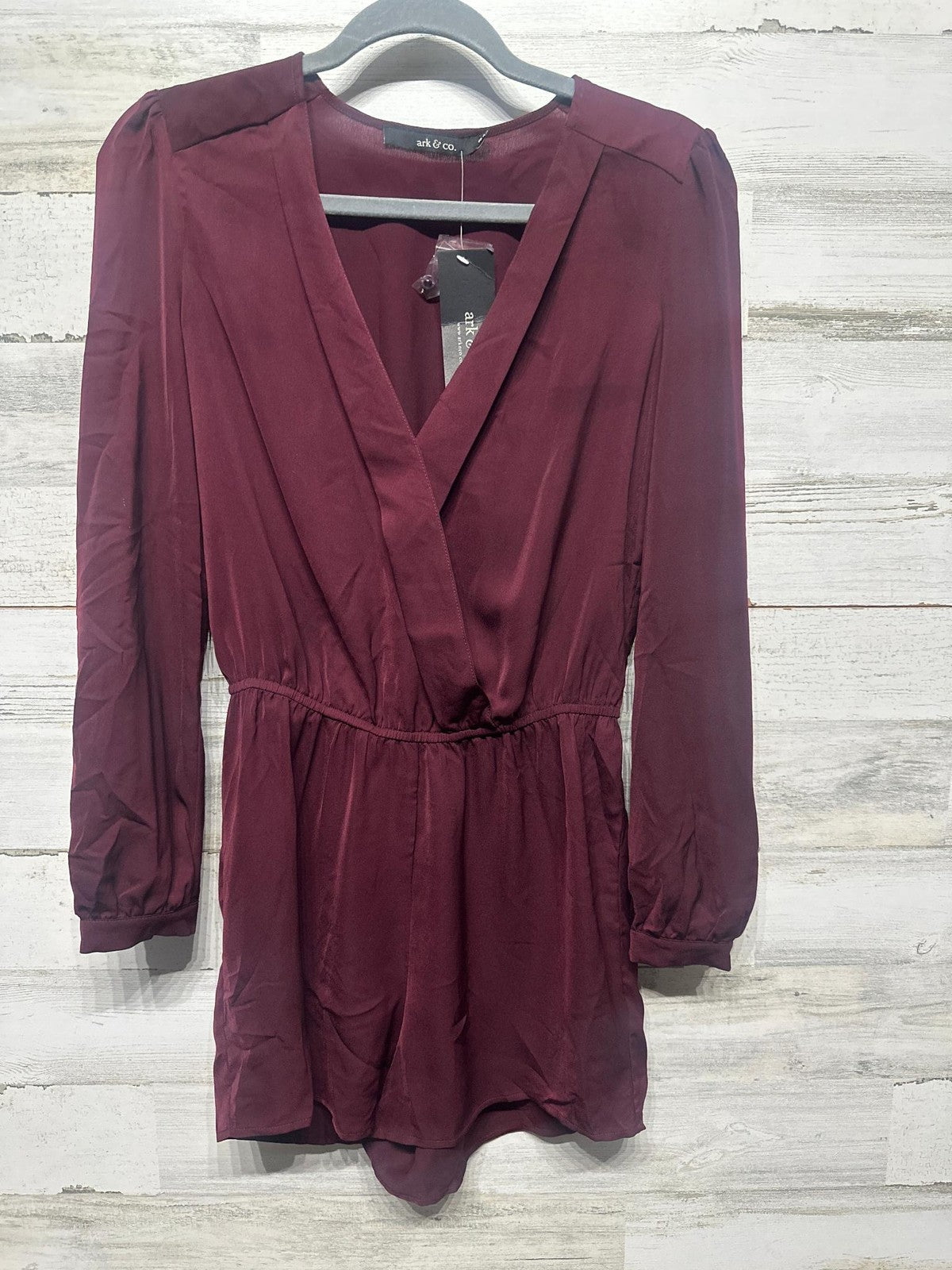 Ark & Co. Romper Women Small Burgundy Long Sleeve V-Neck Surplice NWT0