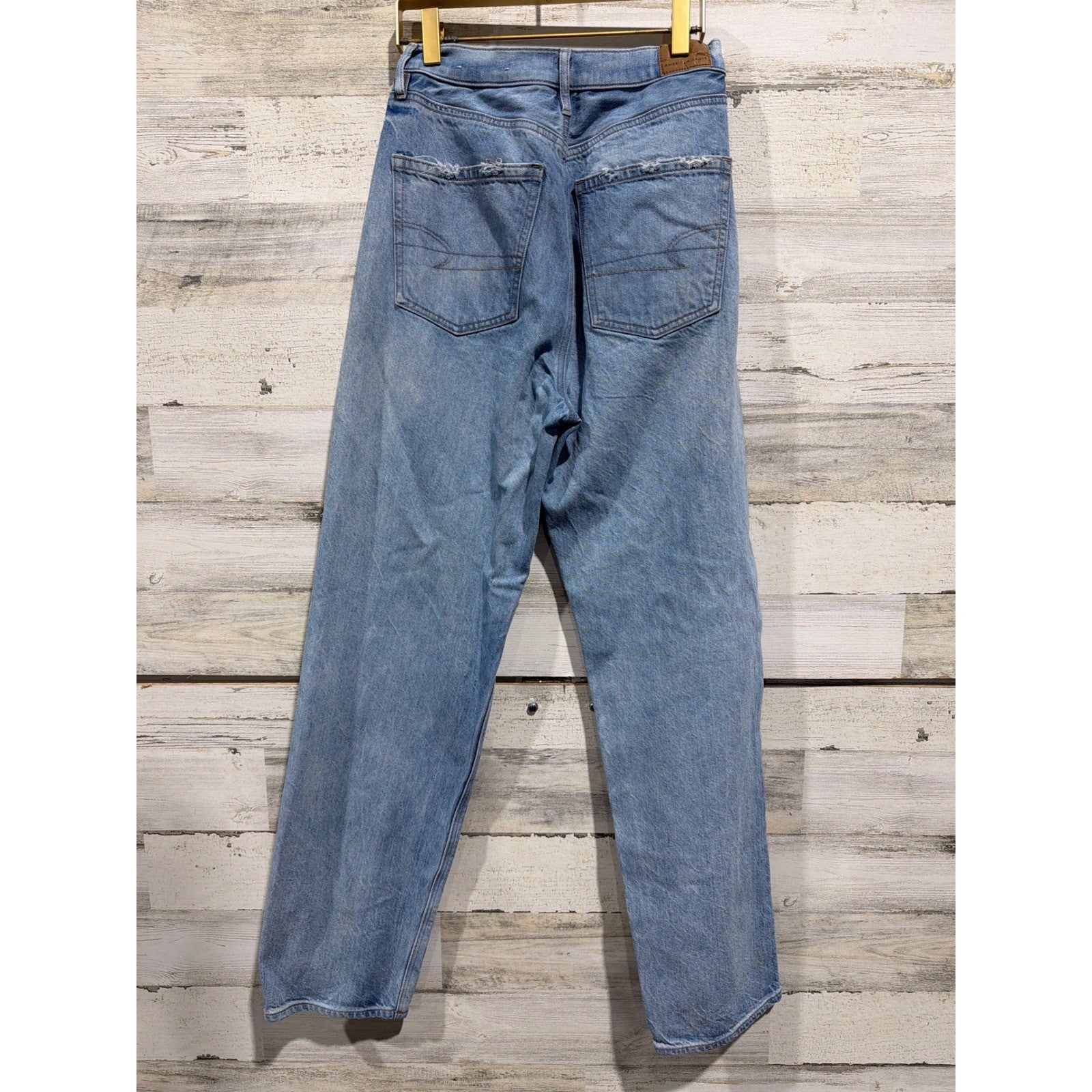 American Eagle Baggy Jean Women 4 Regular Light Wash Distressed Denim GUC2