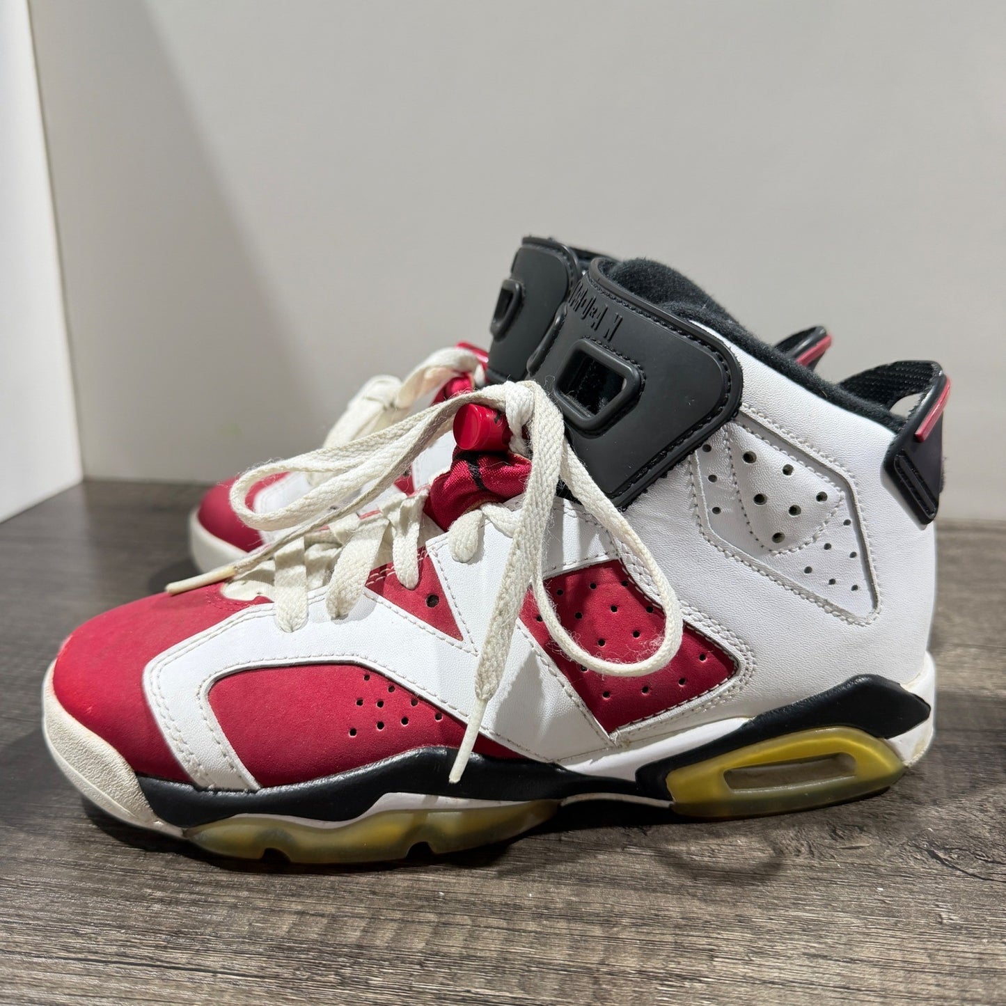 Jordan 6 Retro Carmine Kids 4.5Y White Red Basketball Sneaker Streetwear GUC*3