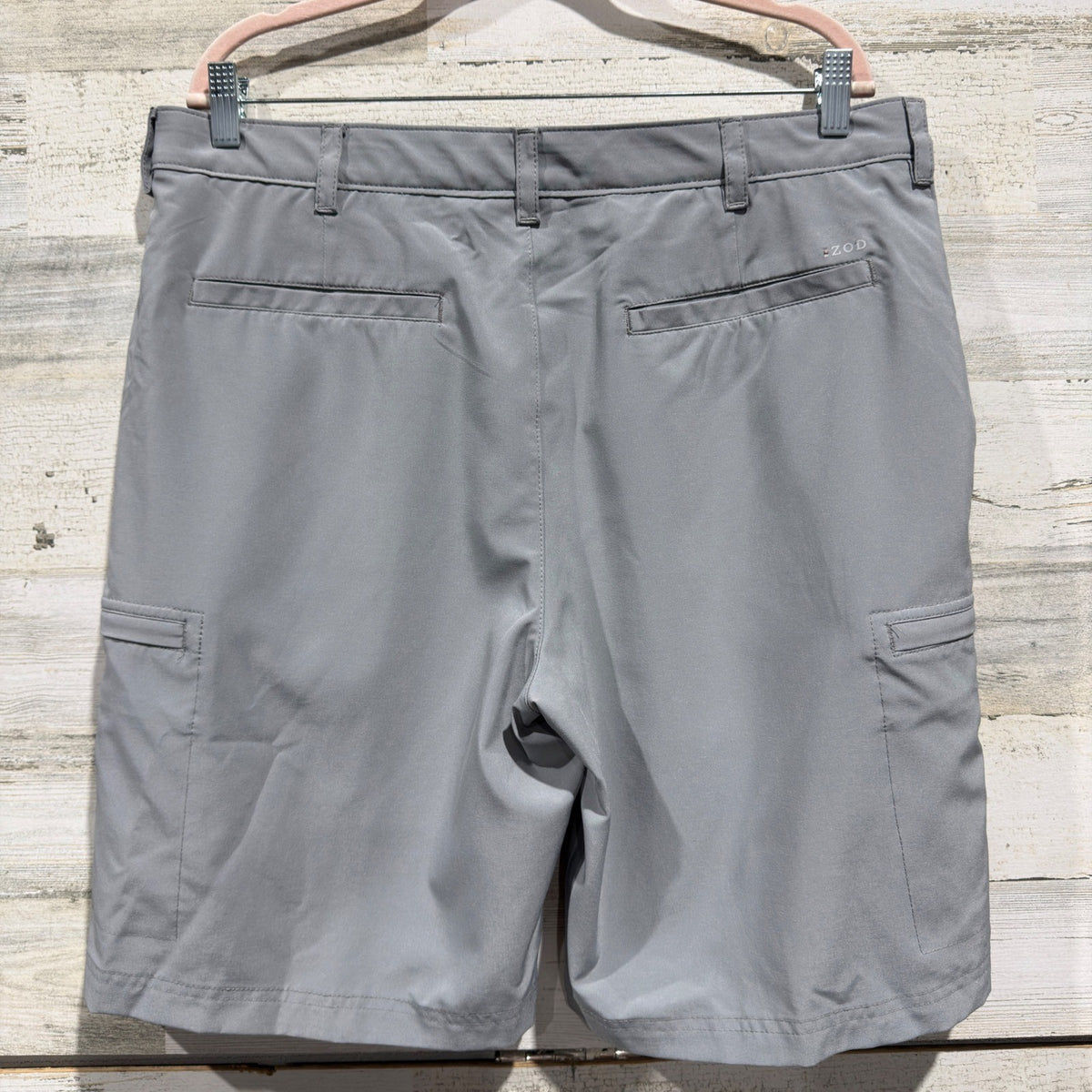 IZOD Golf Cargo Shorts Men 36 Gray Stretch Performance GUC*2