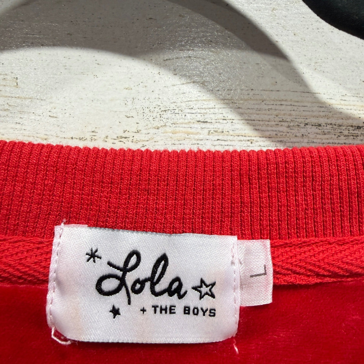 Lola + The Boys Merry Sweatshirt Women Large Red Pearl Holiday Festive EUC3