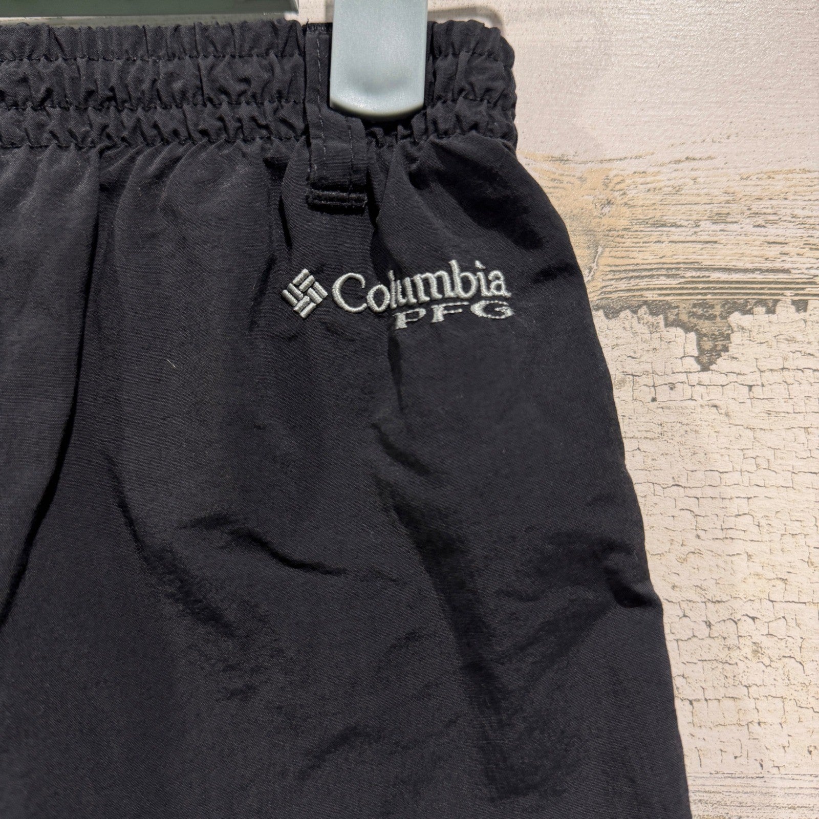 Columbia PFG Shorts Boys Small Black Omni-Shade Fishing Outdoors EUC3
