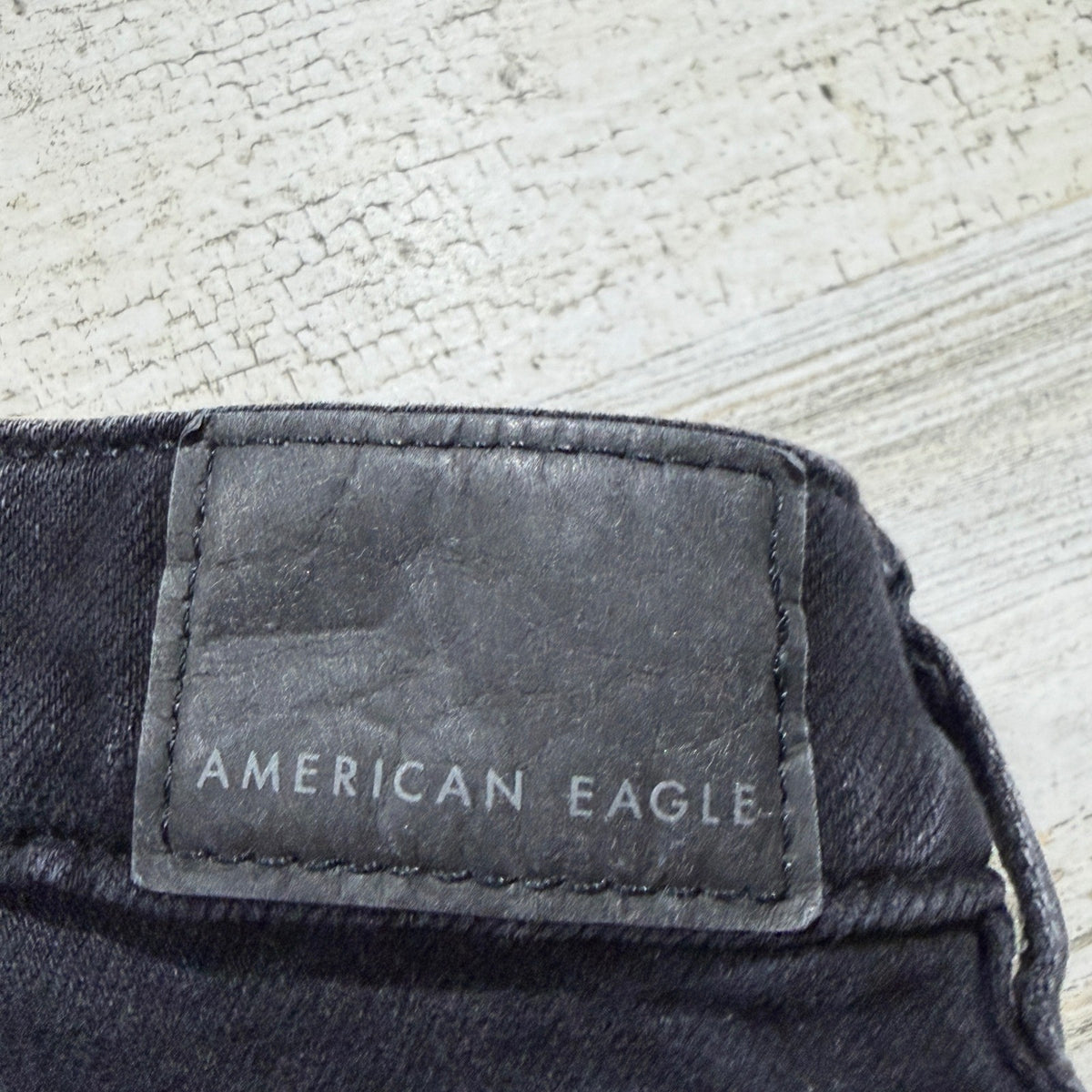 American Eagle Strigid Mom Jean Women 2 Short Black Cotton Distressed EUC4