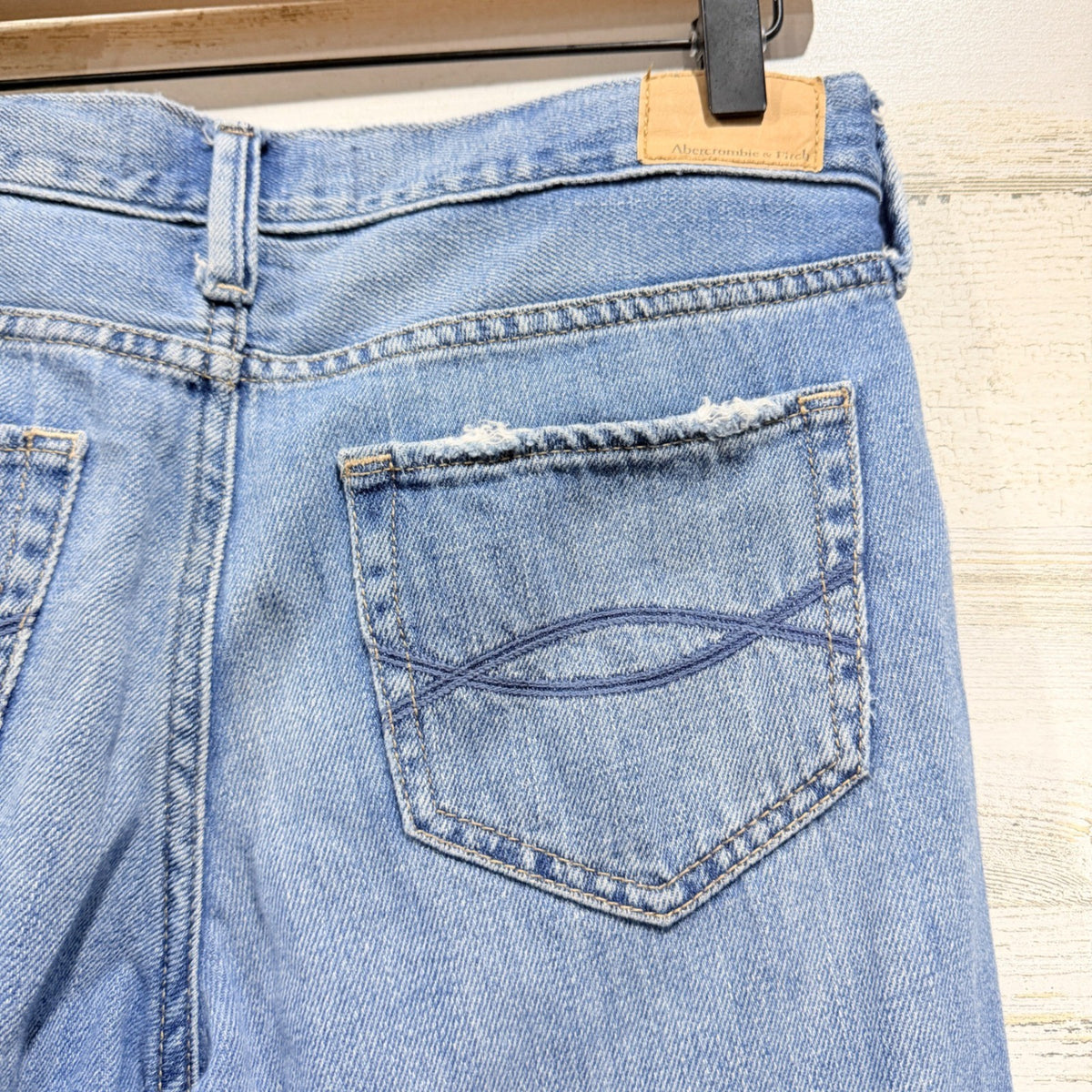 Abercrombie & Fitch Boyfriend Straight Jean Women 0R Blue Denim Distressed6