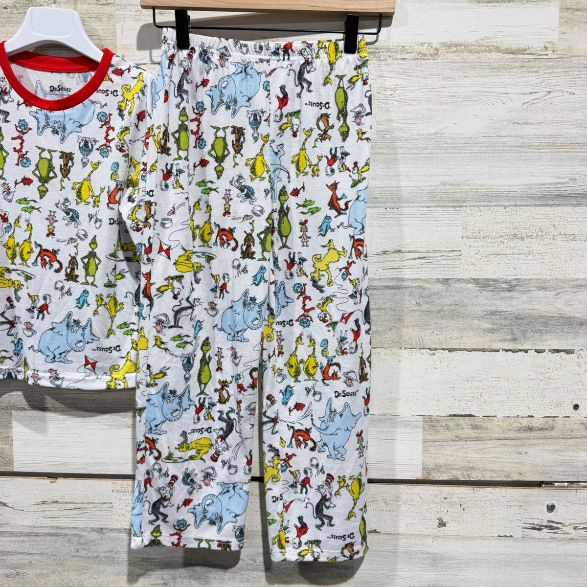 Dr Seuss Pajama Set Boys Size 8 White Character Print Grinchcore GUC3