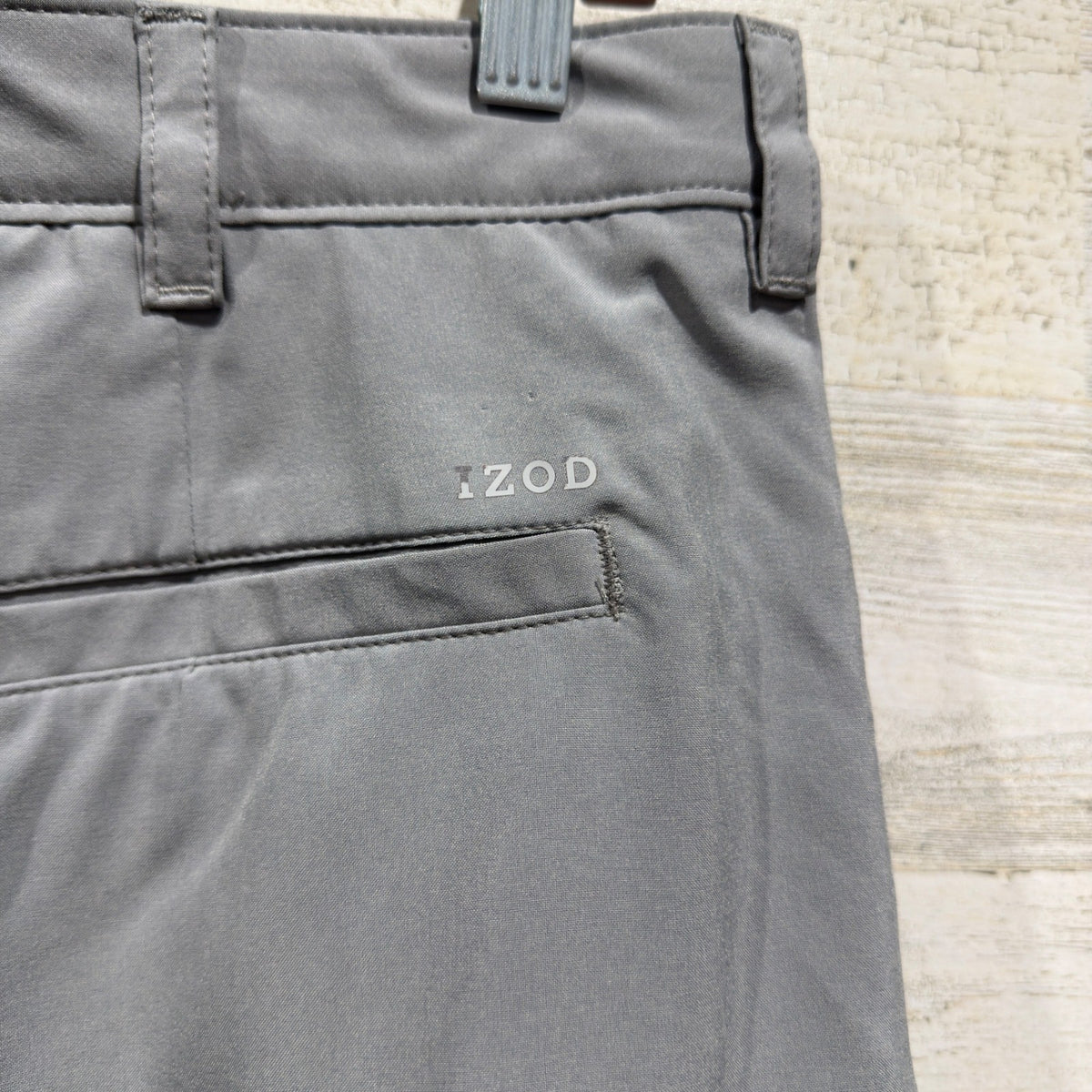 IZOD Golf Cargo Shorts Men 36 Gray Stretch Performance GUC*3