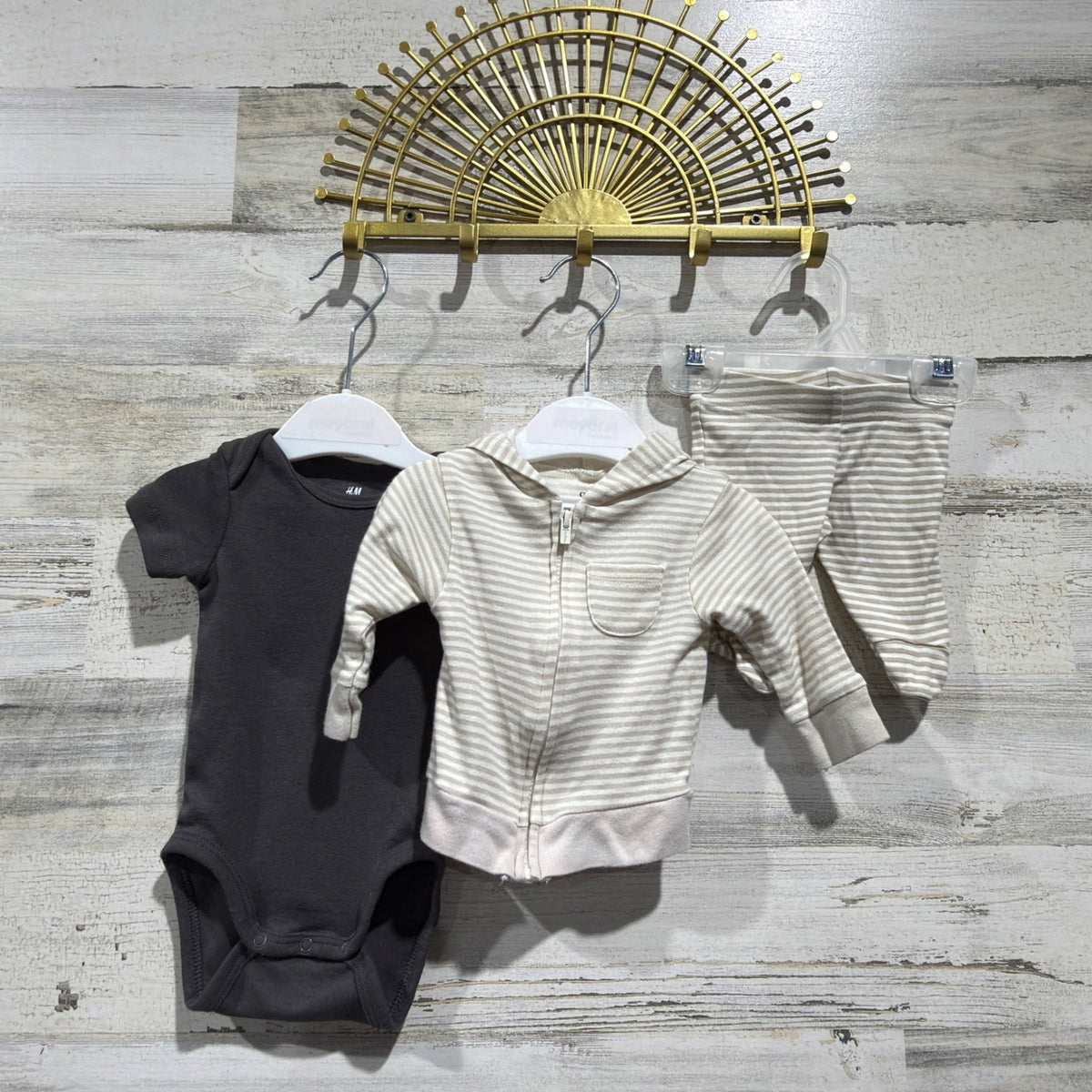 H&M Gerber Bodysuit Hoodie Pants Set Preemie NB Gray Tan Striped Organic Cotton0