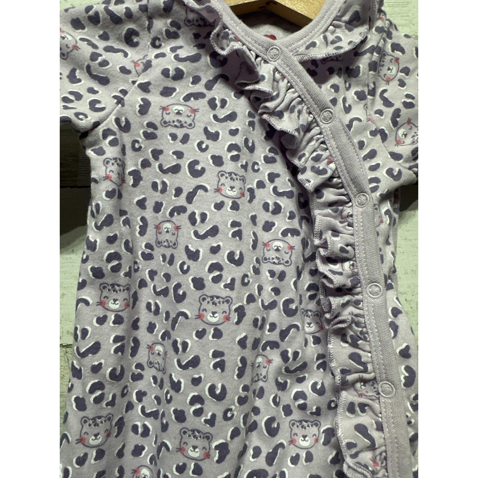 Mini Hop Footed Sleeper Girls 9M Purple Leopard Print Ruffle Snap EUC1
