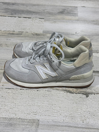 New Balance 574 Sneakers Women Size 8 Grey White Gum Sole Classic GUC1
