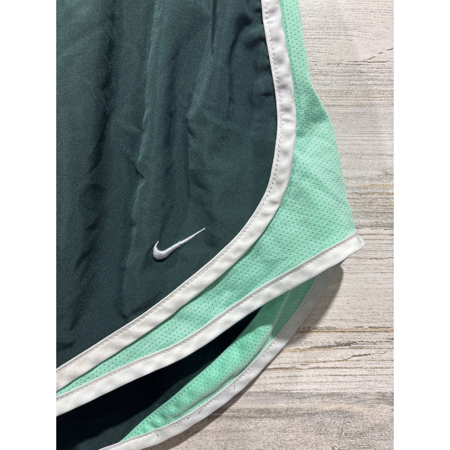Nike Running Shorts Women Medium Green Teal Bundle Tempo Athletic EUC2
