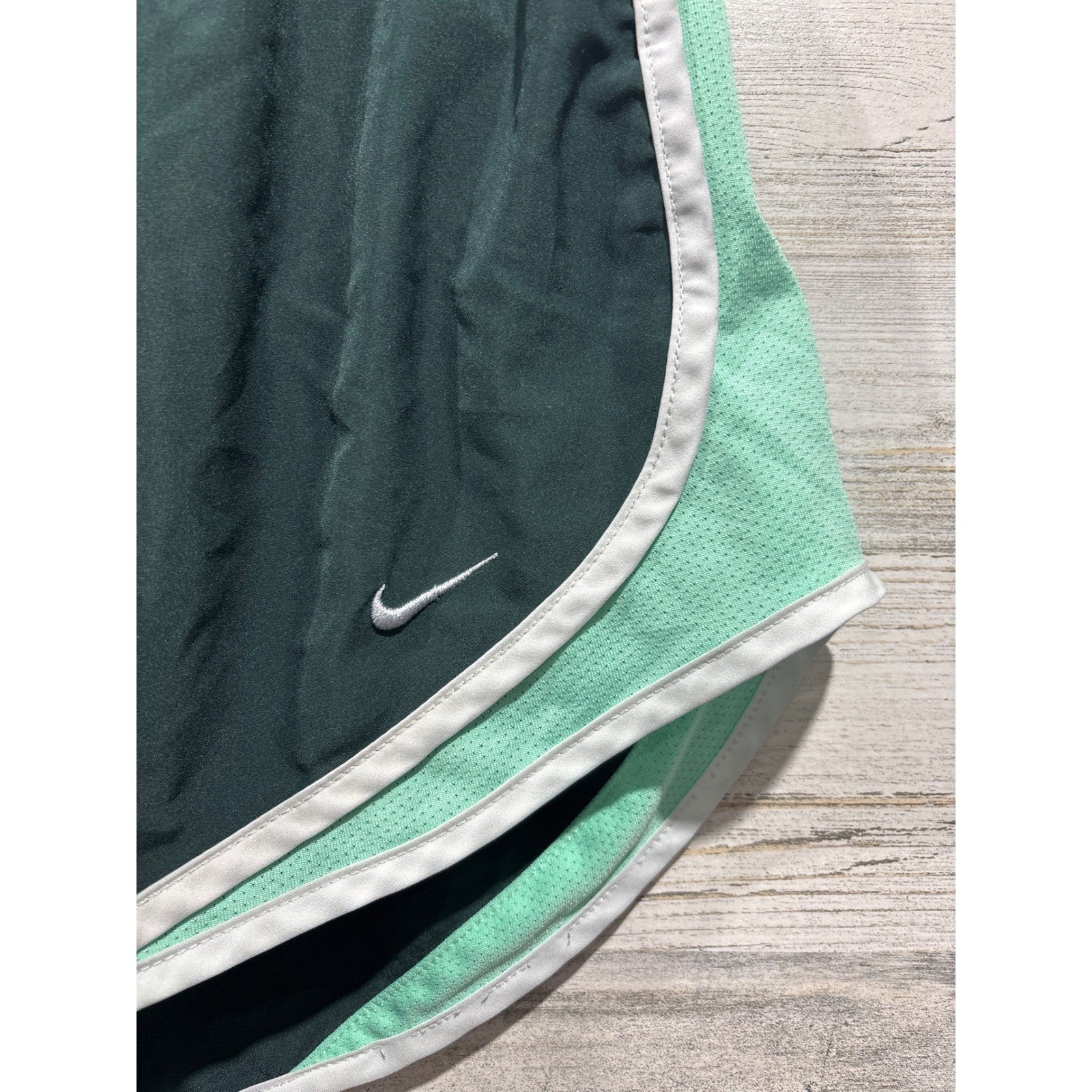 Nike Running Shorts Women Medium Green Teal Bundle Tempo Athletic EUC2