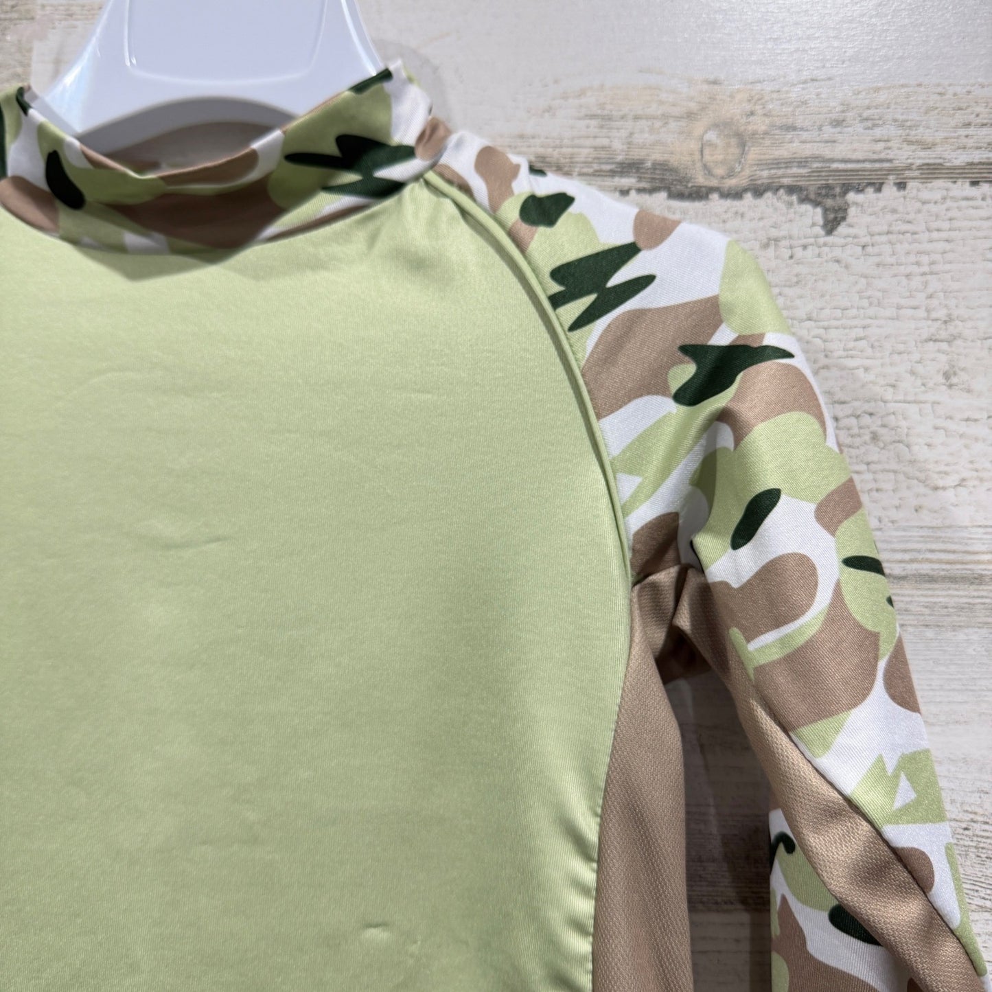 Stonz Sun Shirt Rash Guard Kids 3T Green Camo UPF 50 Outdoor Gorpcore NWT2