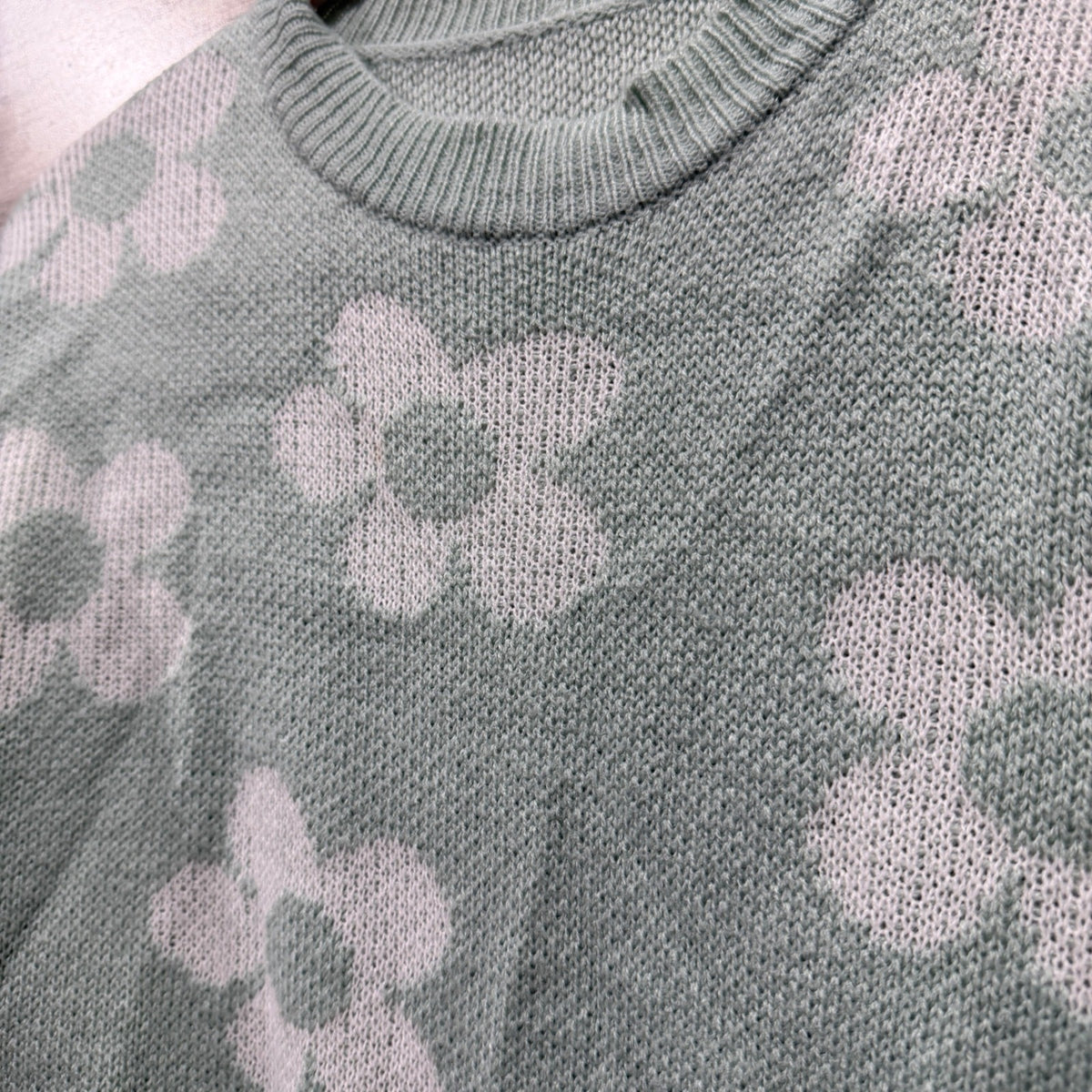 SHEIN Daisy Floral Knit Sweater Women S Green White Acrylic Retro1