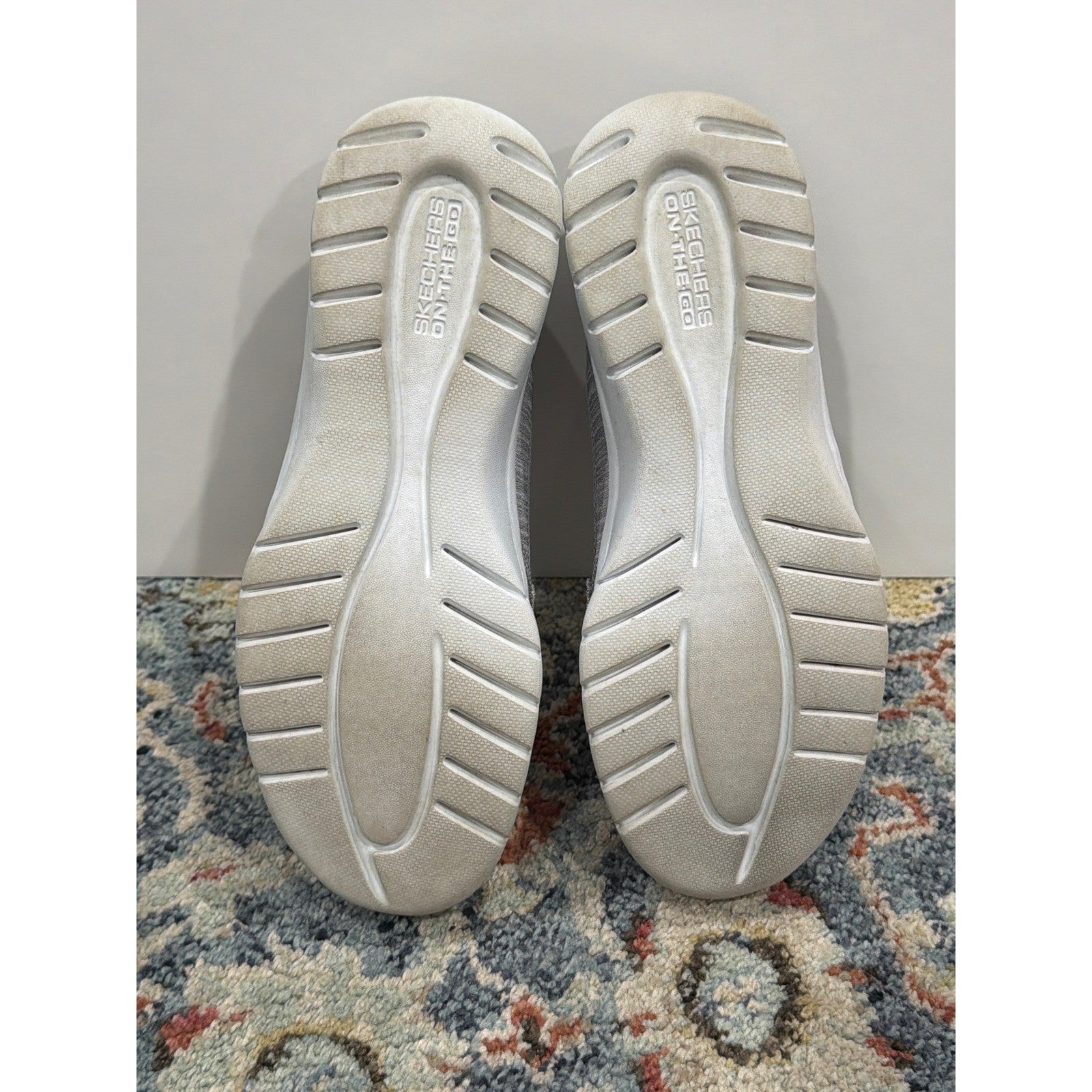 Skechers On-The-GO Flex Women 7.5 Grey Boat Shoes Casual Comfort EUC5