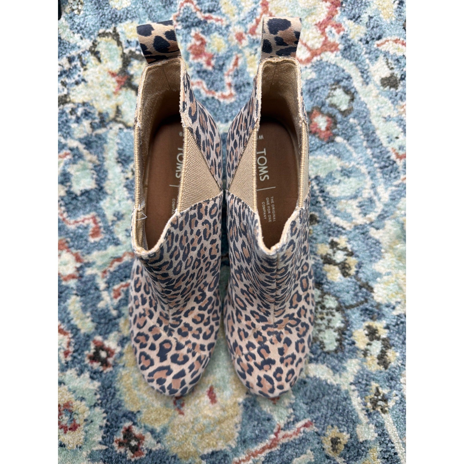 Toms Kelsey Wedge Booties Women 9 Leopard Print Animal Suede Ankle Boots EUC2