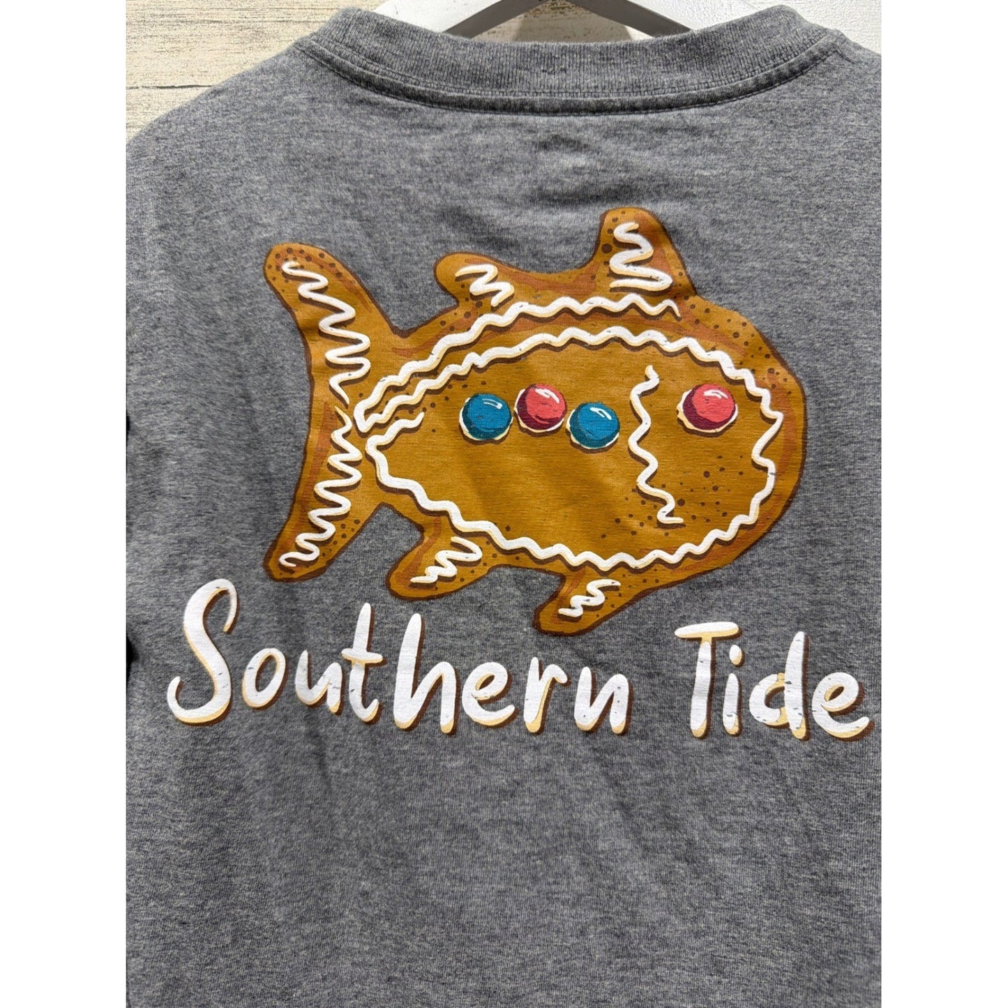 Southern Tide Long Sleeve Shirt Boys XS Gray Gingerbread Fish Holiday Prep EUC4