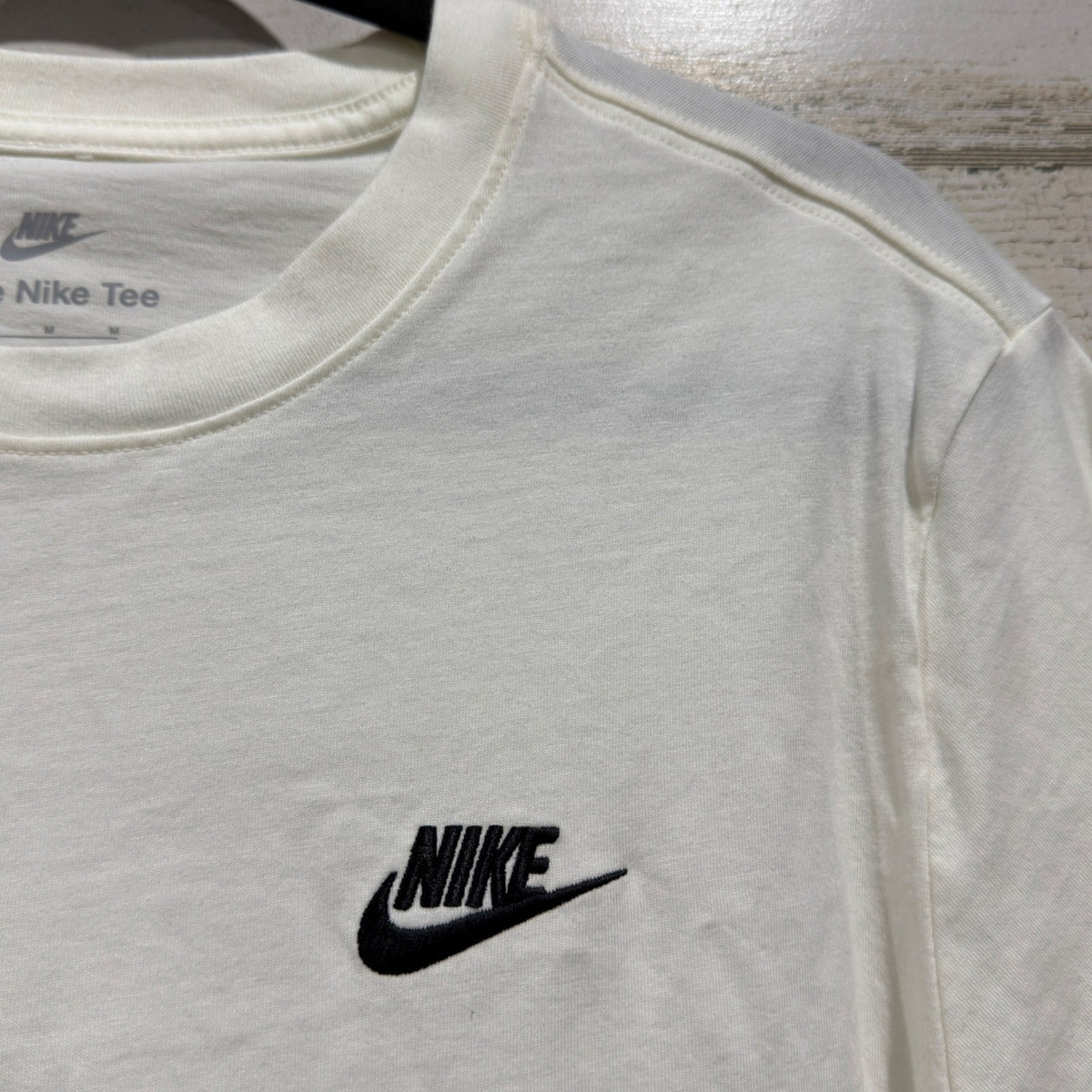 Nike Sportswear Club T-Shirt Men M Sail White 100% Cotton NWT Flawed*4