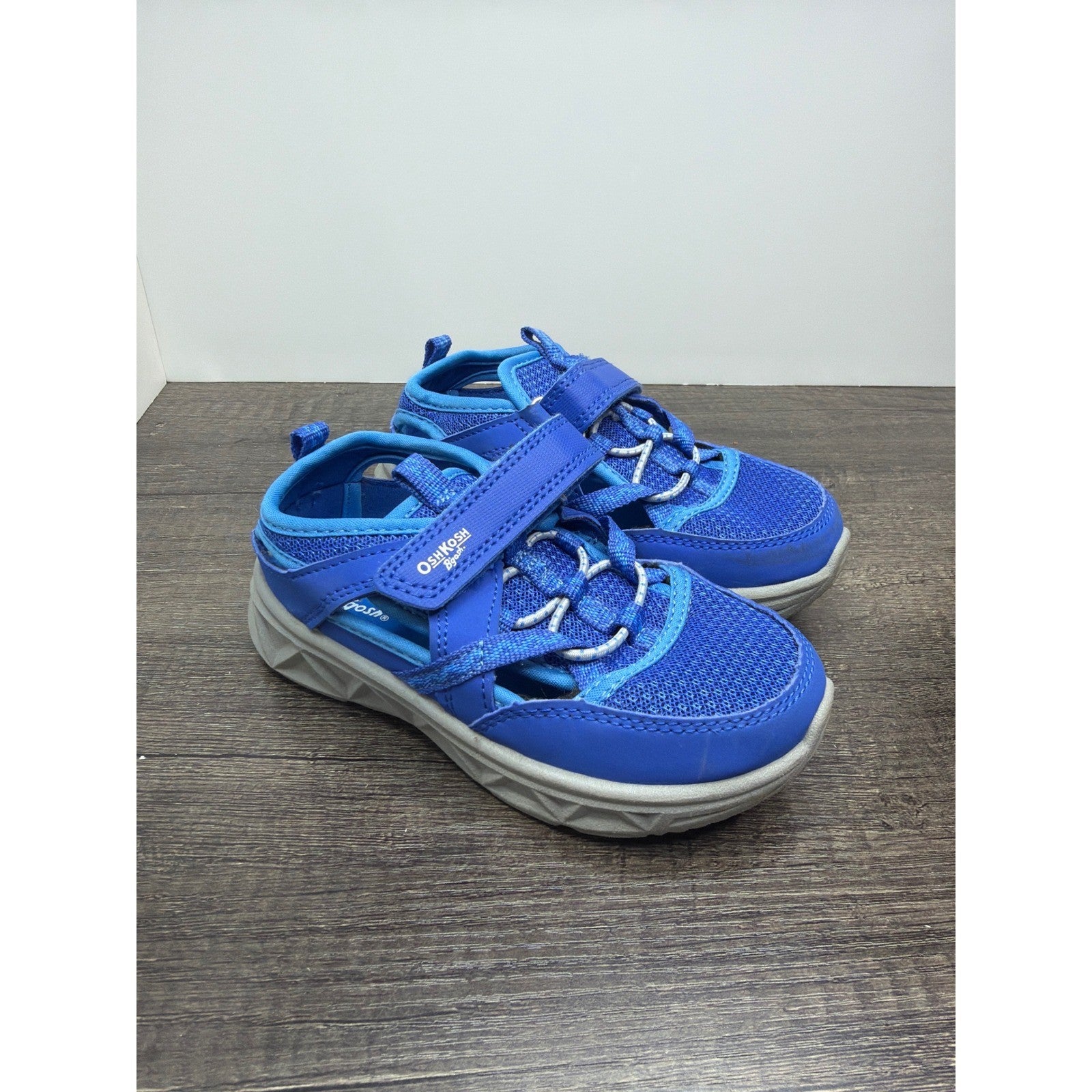 OshKosh Sandals Boys 10 Blue Mesh Closed Toe Athletic Water Sport EUC0