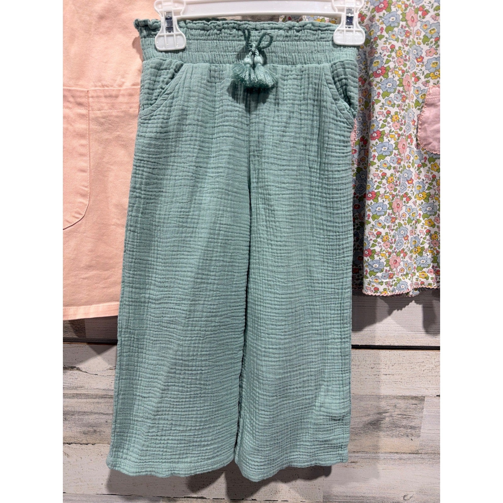 Shrimp & Grits Cupcakes & Cashmere Copper Key Girls 5/6 Green Peach Floral2