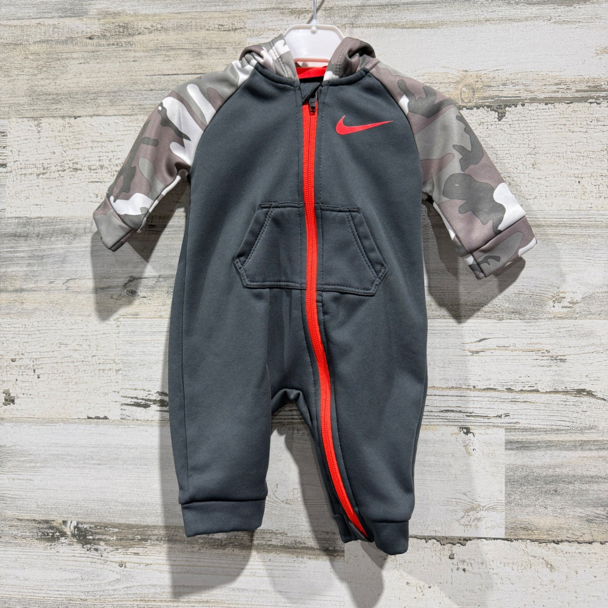 Nike Dri-FIT Camo Hooded Coverall Boys 3M Grey Orange Polyester Activewear0