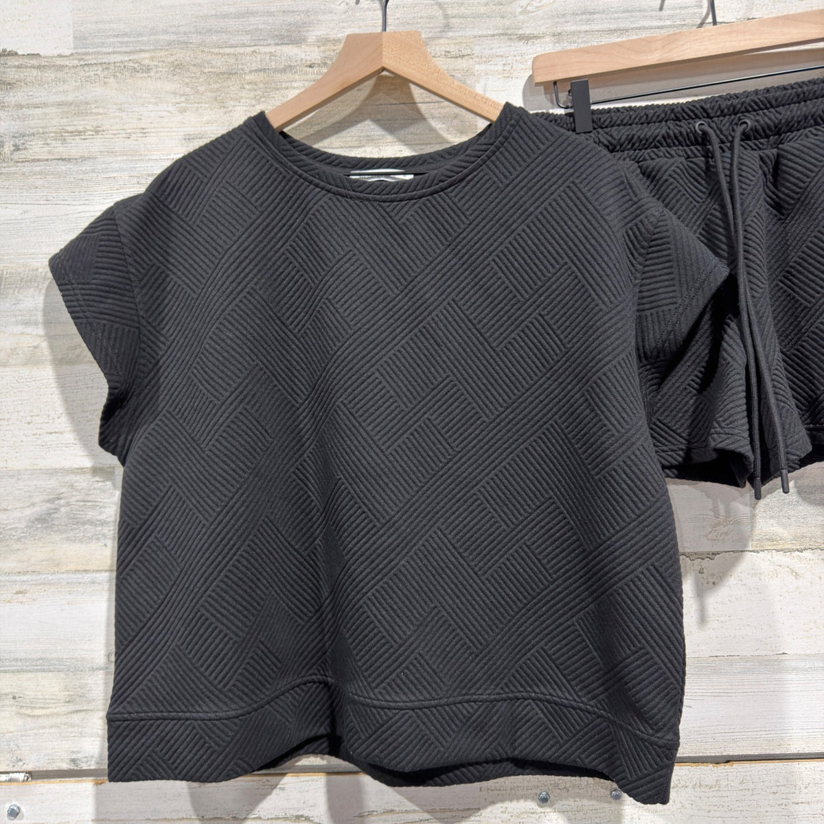 See and Be Seen Quilted Textured Set Women Size M Black Polyester Rayon Modern1