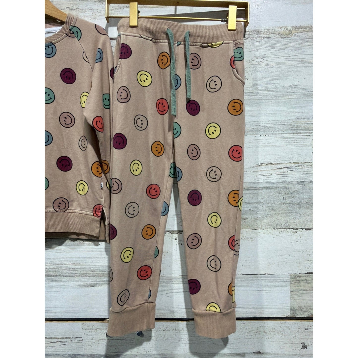 Kiki & Lulu Jogger Set Girls 5/6 Tan Smiley Face Bamboo Loungewear2