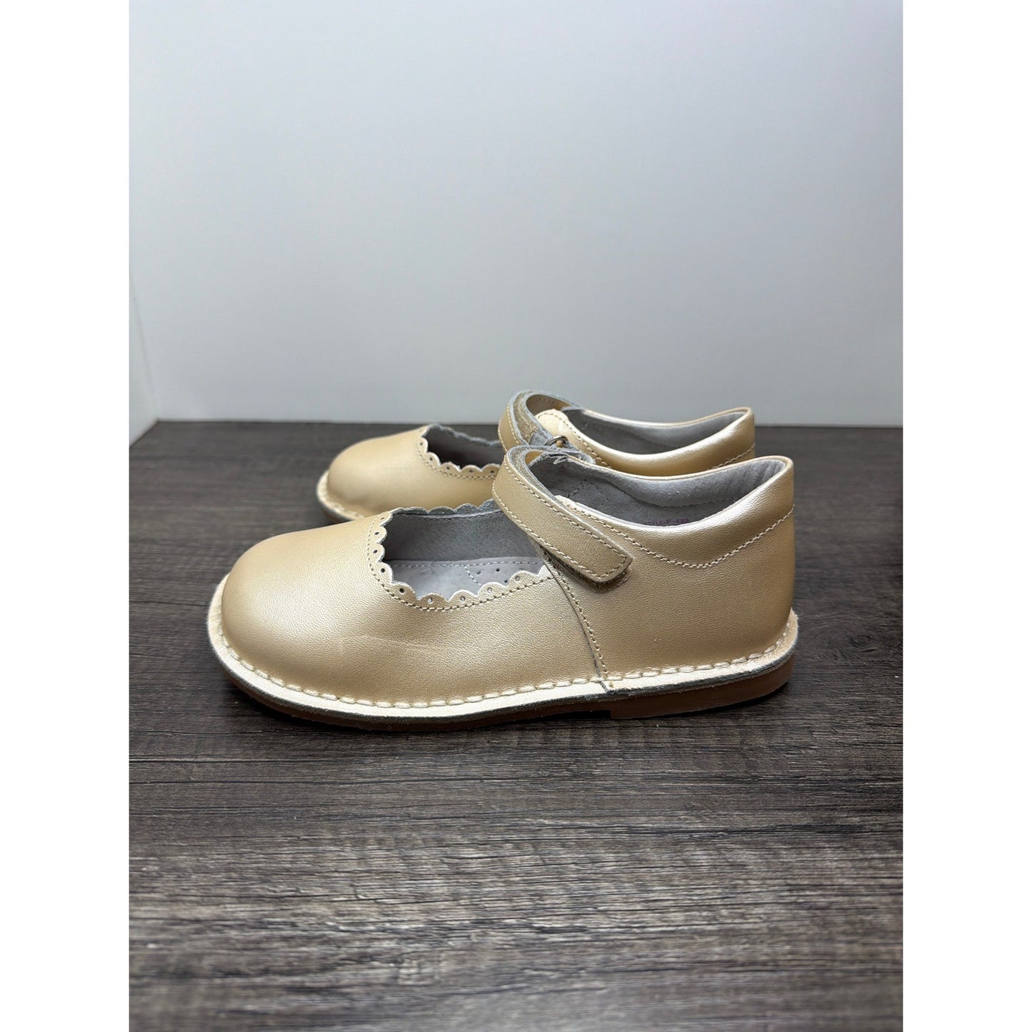 L'Amour Mary Jane Shoes Girls Size 13 Gold Scalloped Metallic Dressy GUC*2