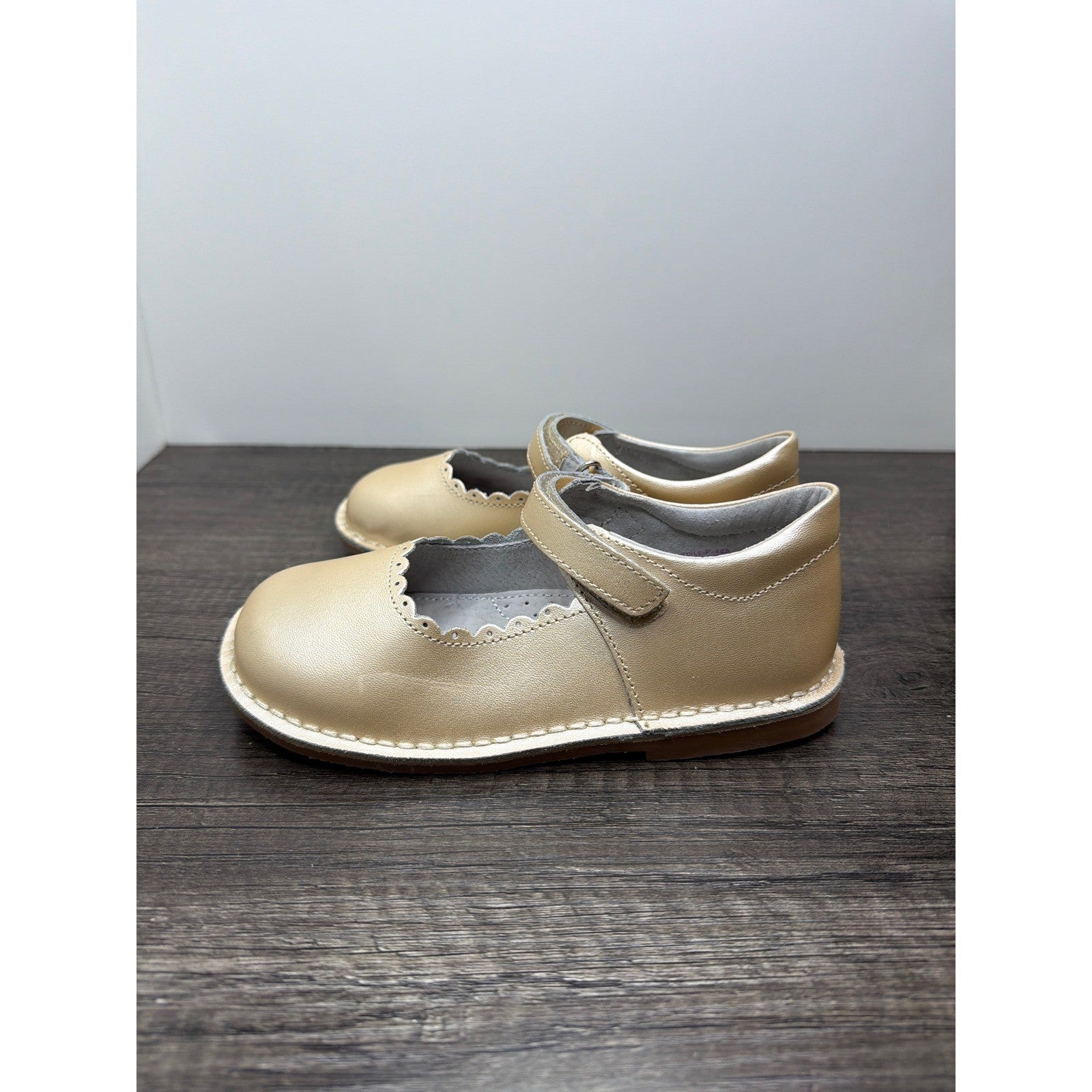 L'Amour Mary Jane Shoes Girls Size 13 Gold Scalloped Metallic Dressy GUC*2