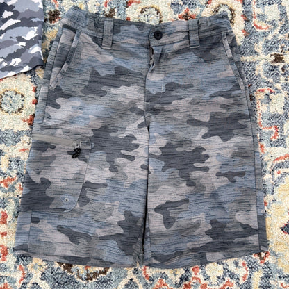 Magellan Fish Gear Shorts Boys 10 Grey Camo Performance Outdoor EUC4