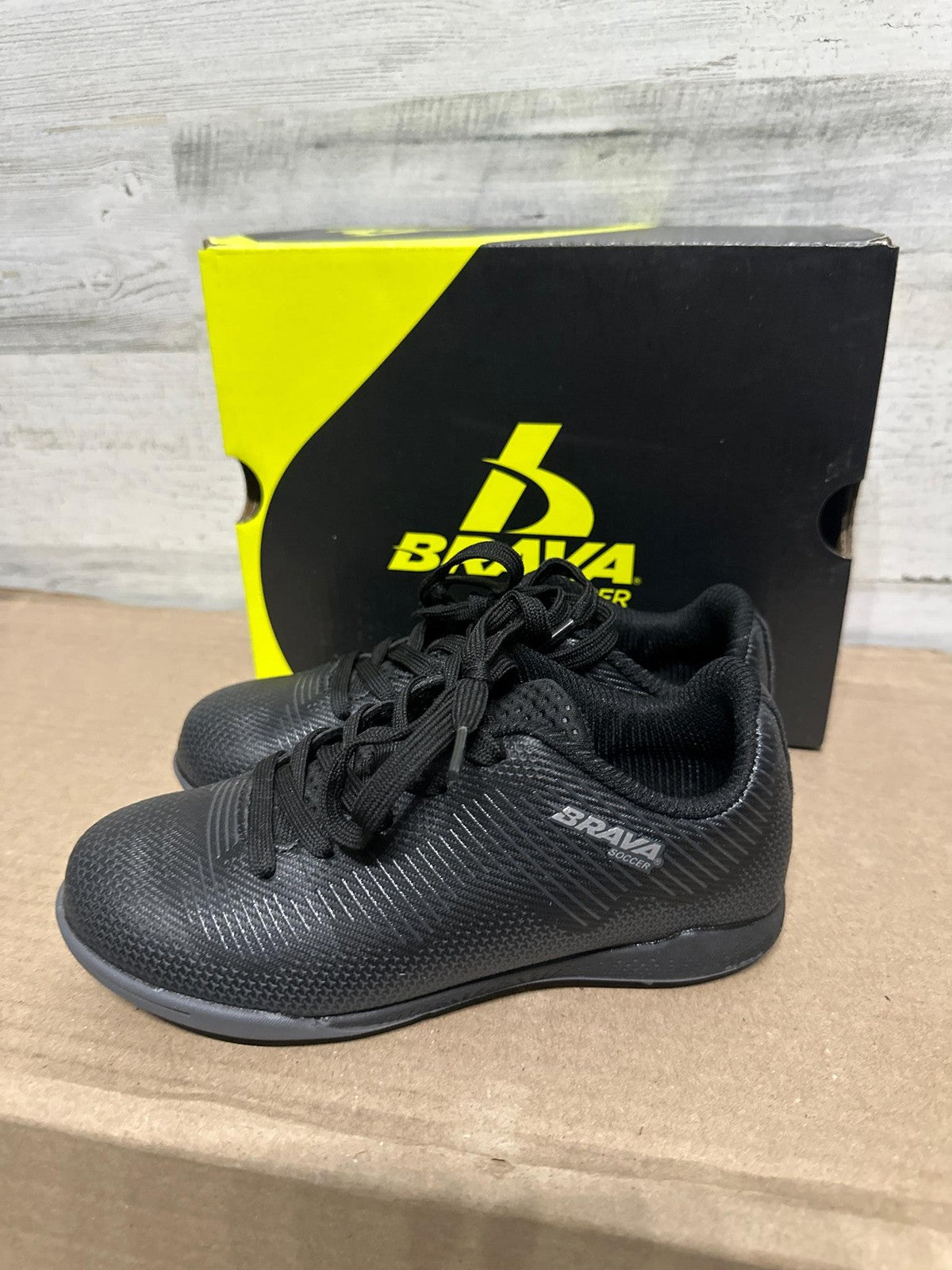 Brava Soccer Exempt Turf 2.0 Kids Size 13 Black Athletic Cleats NWT1