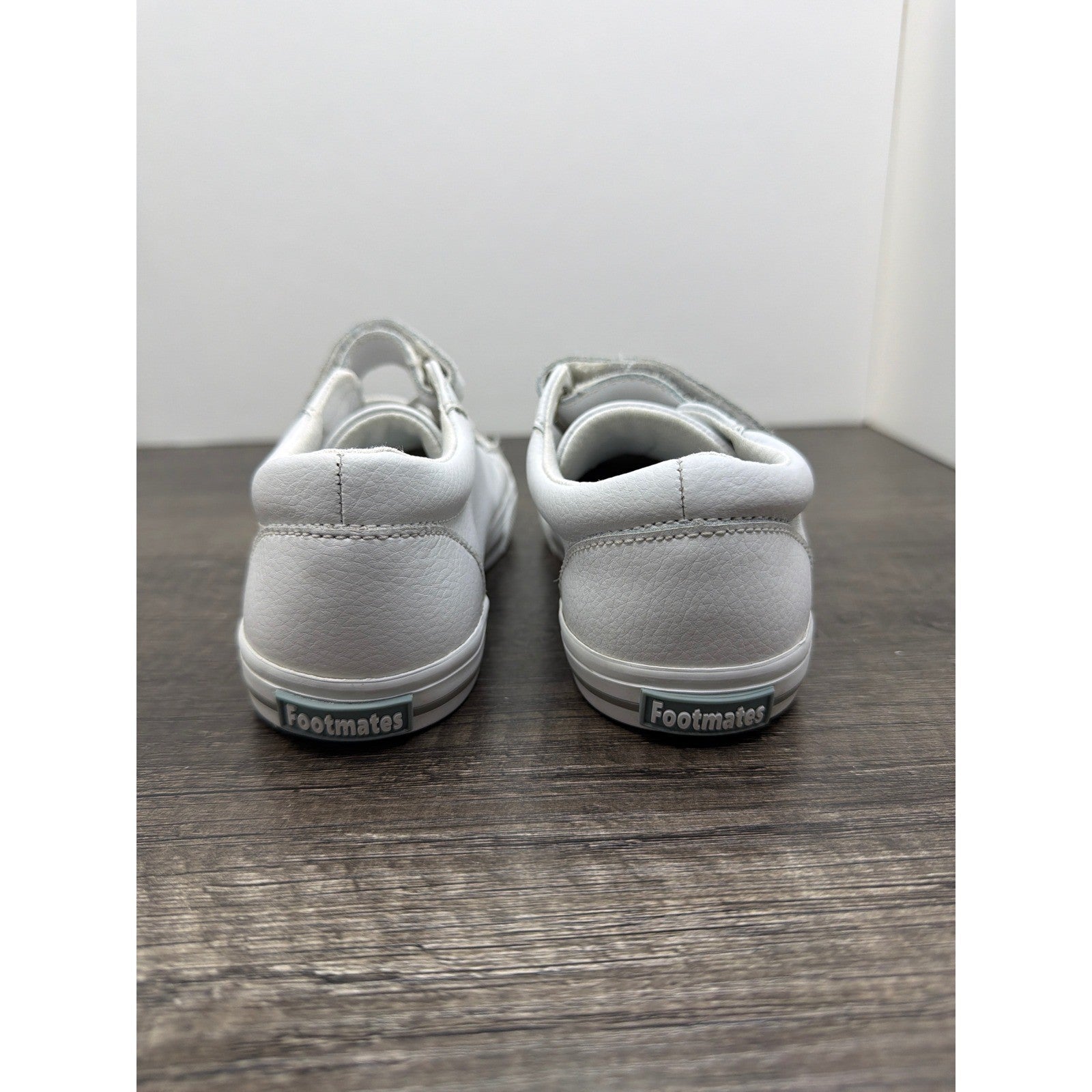 Footmates Jack Sneaker Kids 10 White Leather Hook Loop Classic *Flawed3