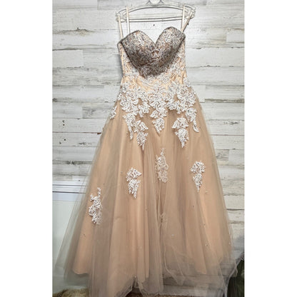 Morilee Madeline Gardner Ball Gown Women Size 10 Champagne Tulle Fairycore1