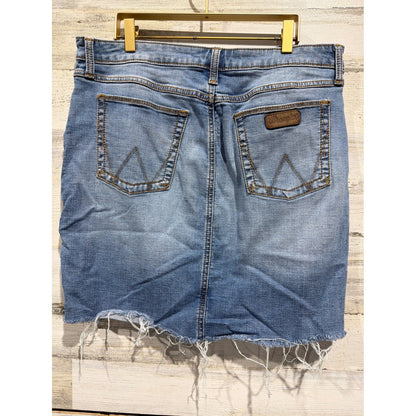 Wrangler Mini Skirt Women Juniors 15 Blue Denim Raw Hem EUC2