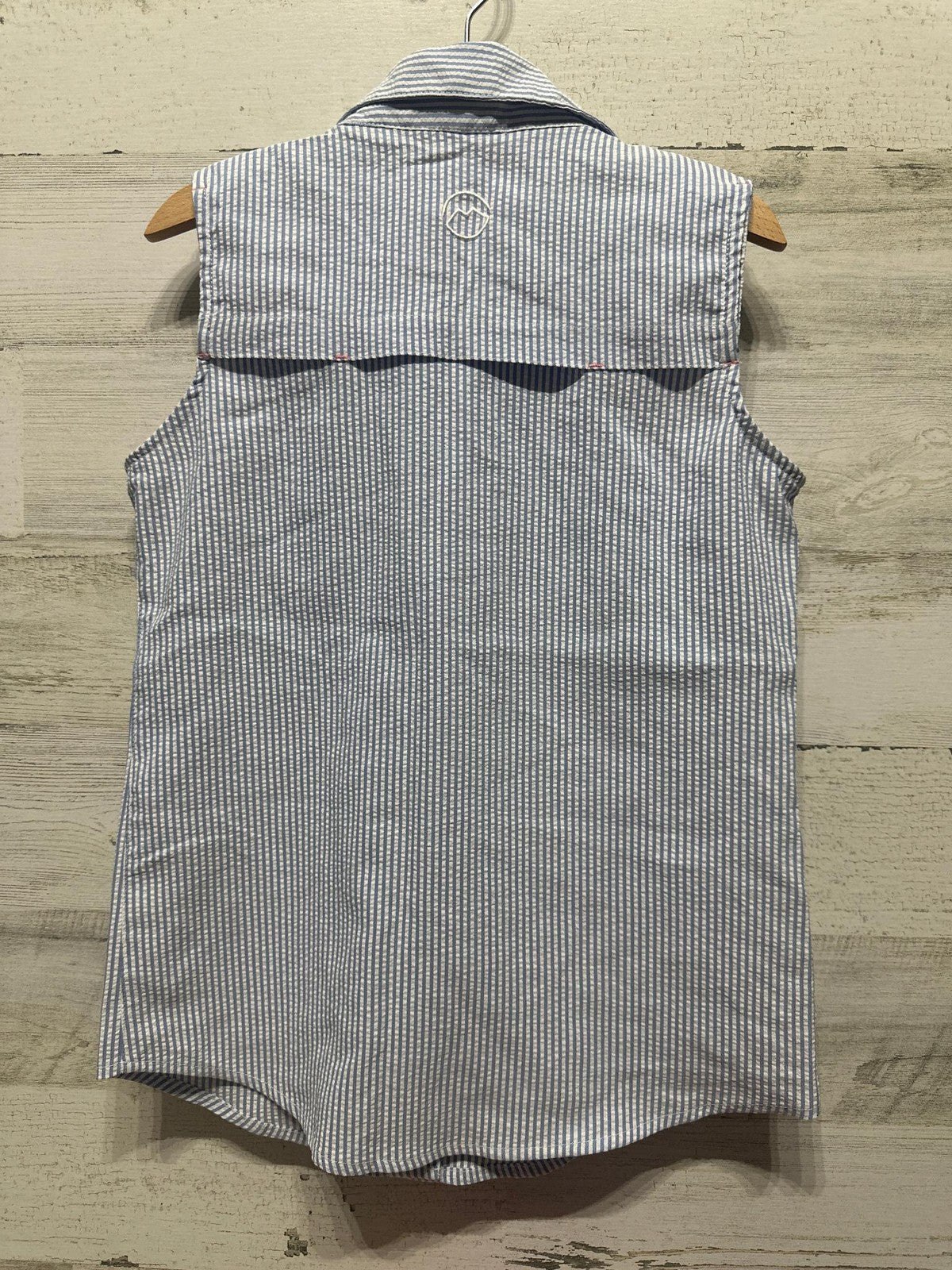 Magellan Fishing Shirt Kids Size S 7 Blue White Striped Seersucker EUC2
