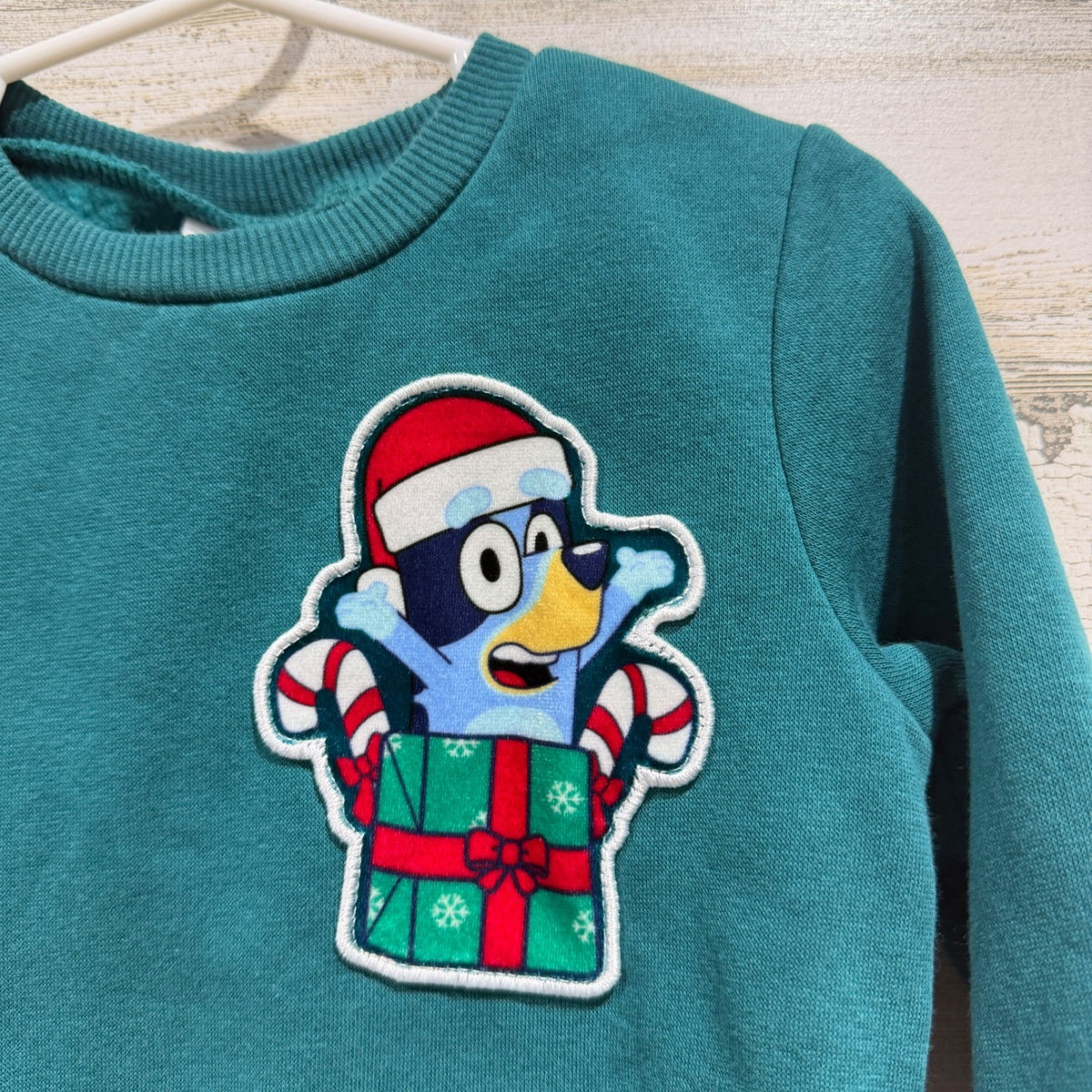 Bluey Sweatshirt Kids 18M Teal Christmas Wish List Holiday EUC1