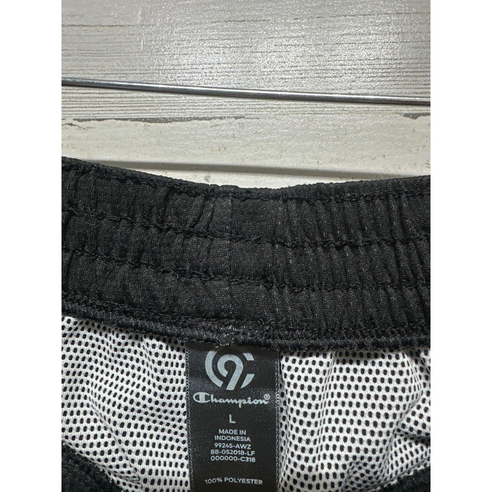 Champion Mesh Athletic Shorts Women Large Black White Piping EUC2