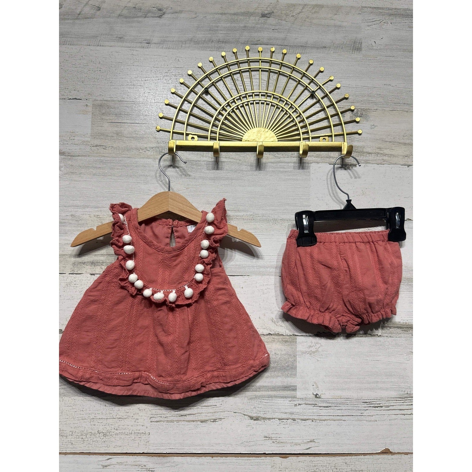 Tahari 2PC Top Bloomers Set Girls 3-6M Rose Pom Pom Ruffle Boho EUC0