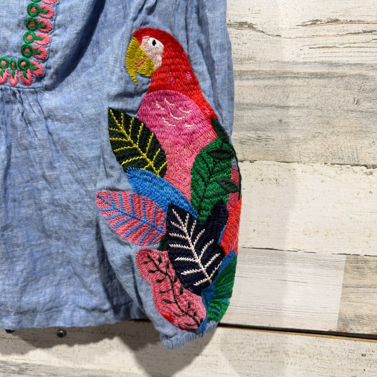 Boden Embroidered Parrot Blouse Women 6 Blue Linen Tropical Boho EUC1